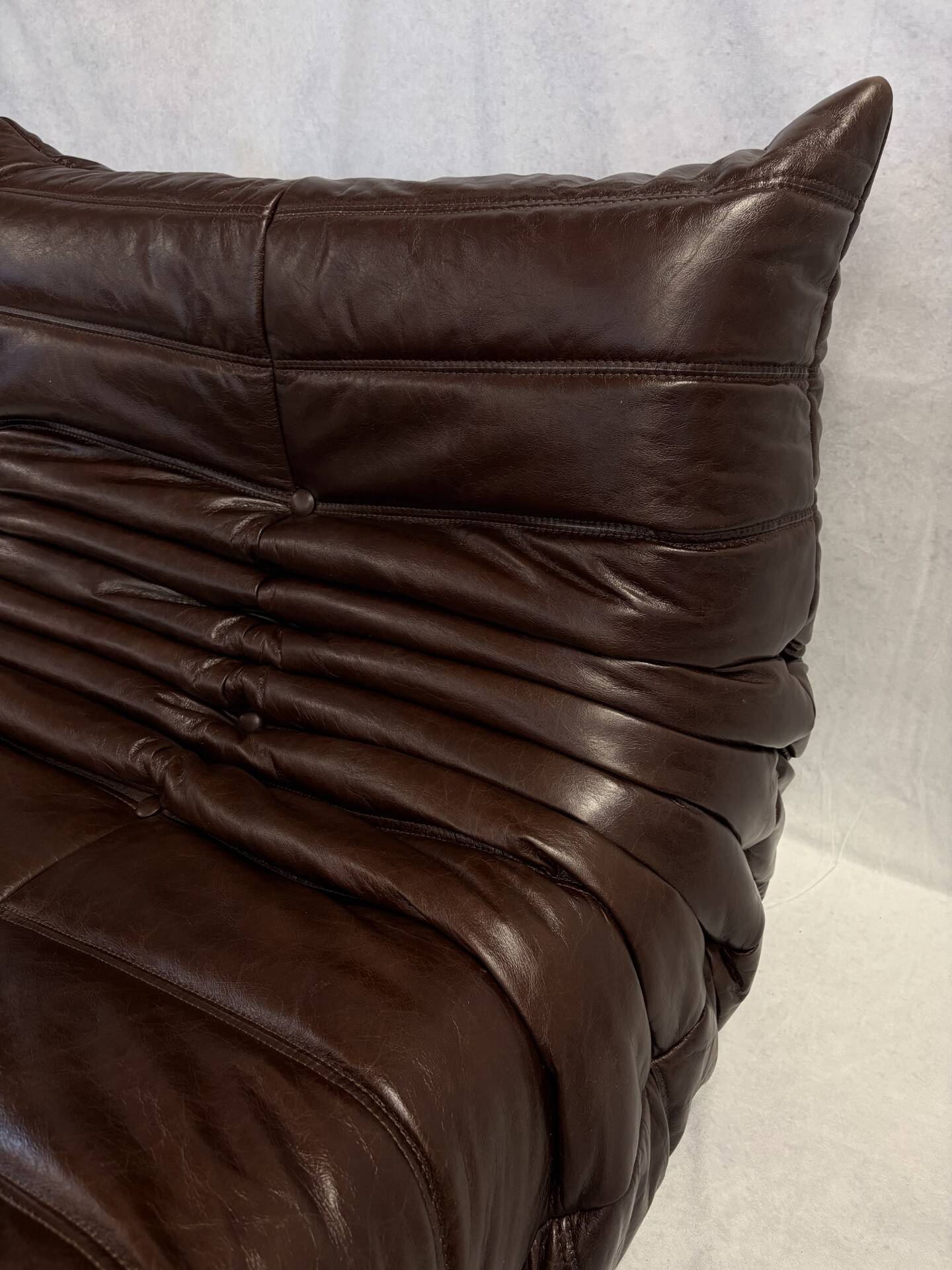 Chauffeuse Togo par Ligne Roset