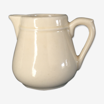 Digoin milk pot