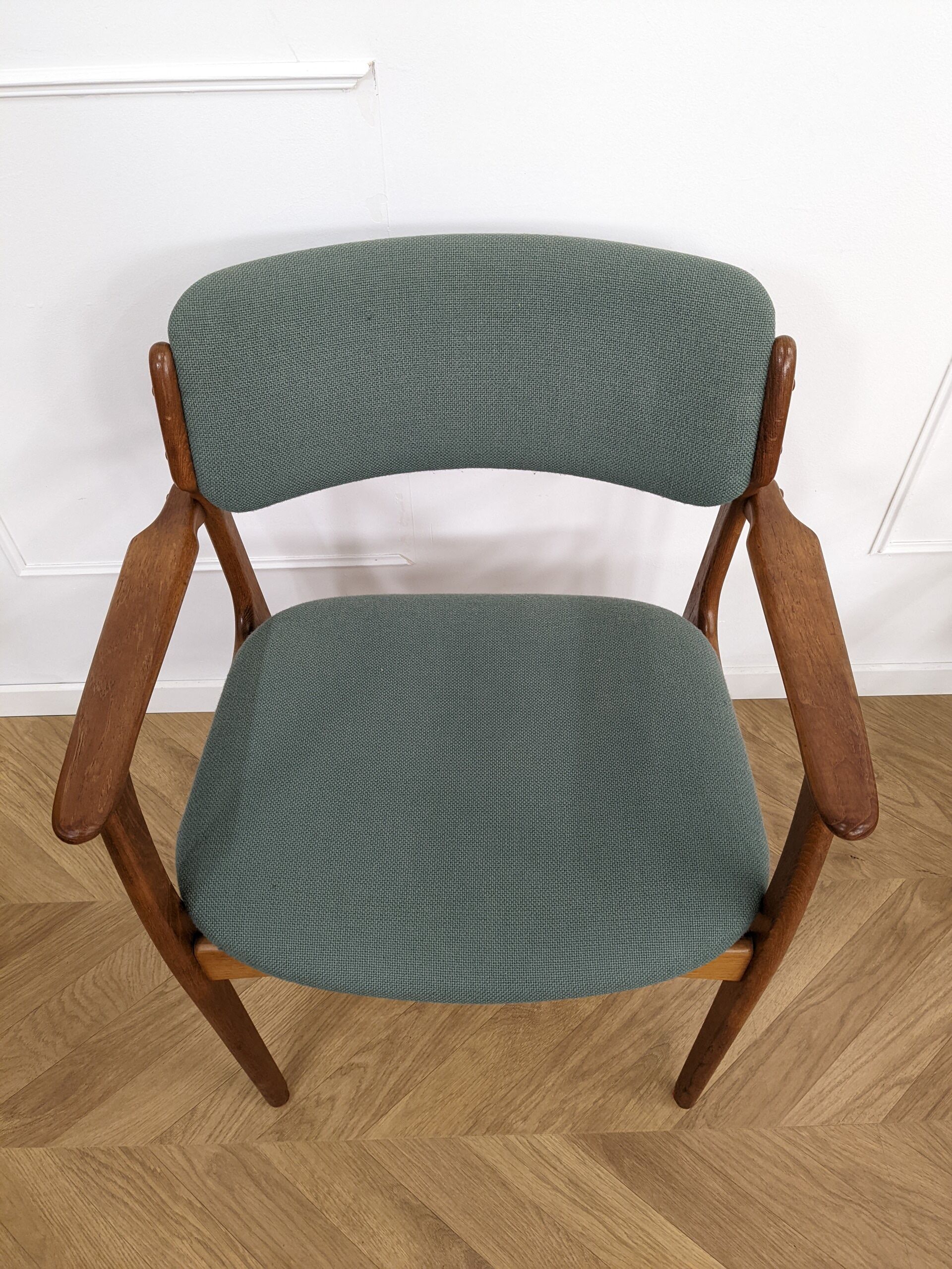Vintage chair Erik Buch