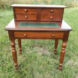Tiered desk