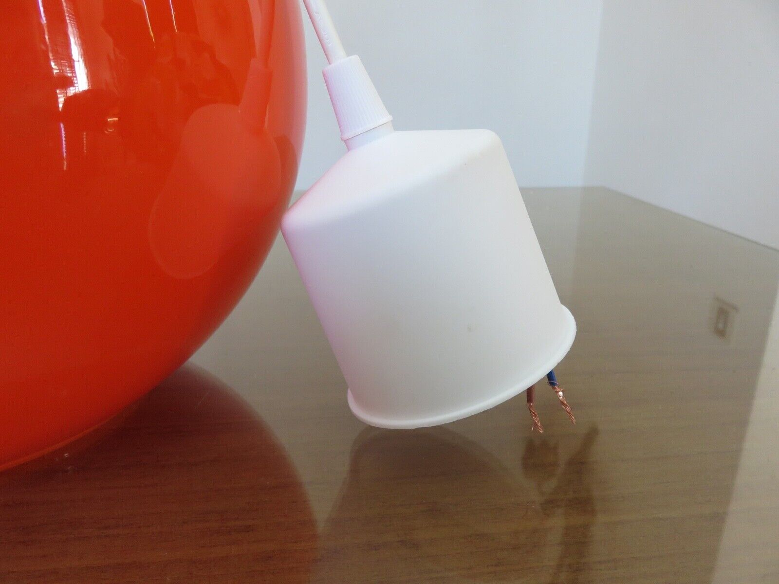 Suspension ball in opaline orange 70s