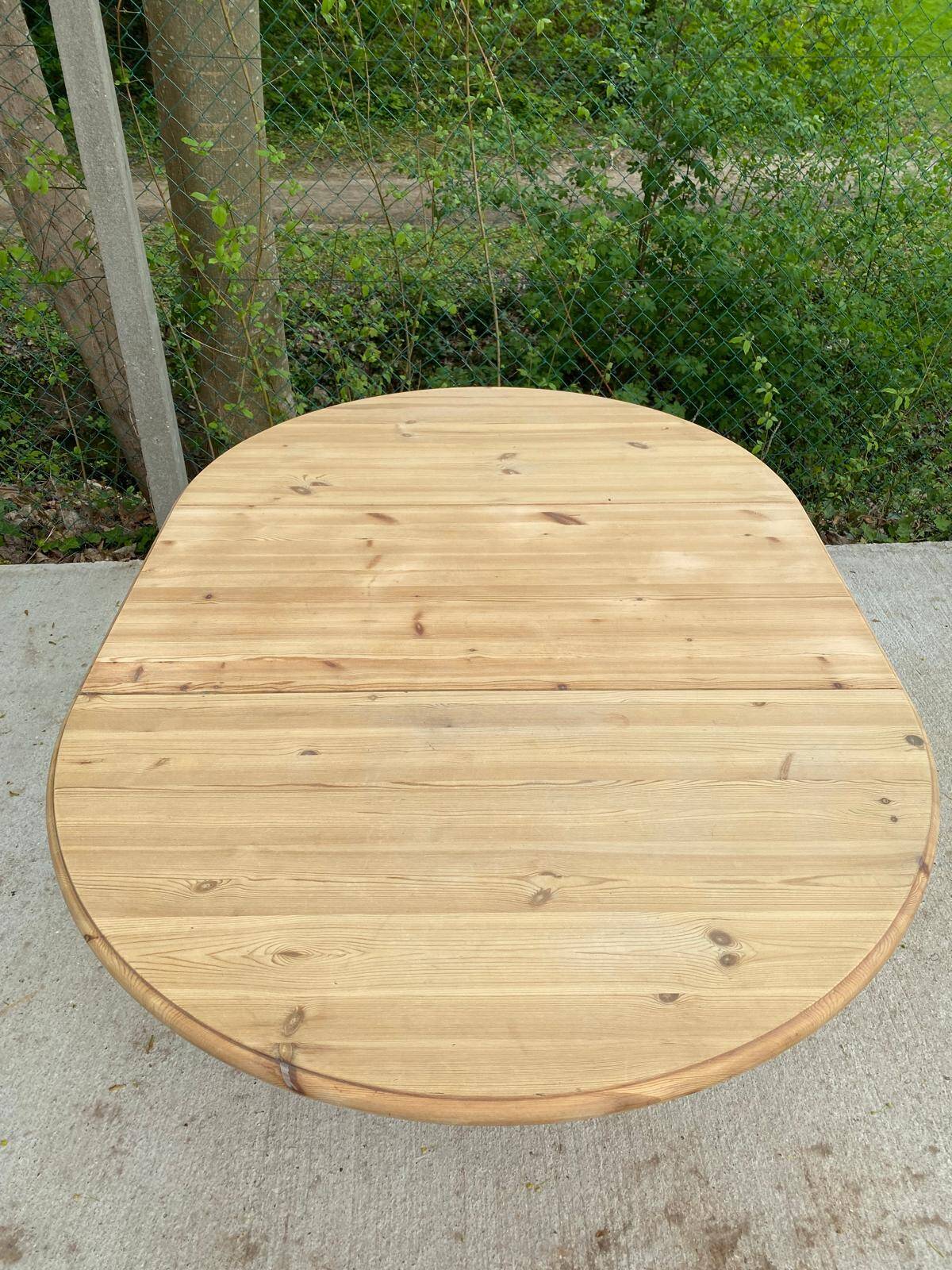 Extendable oval round table with central leg, renovated in raw solid wood, 105cm