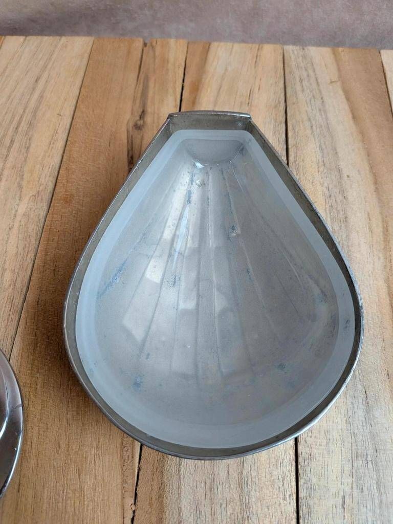Vintage Art Deco silver-plated butter dish – Shell