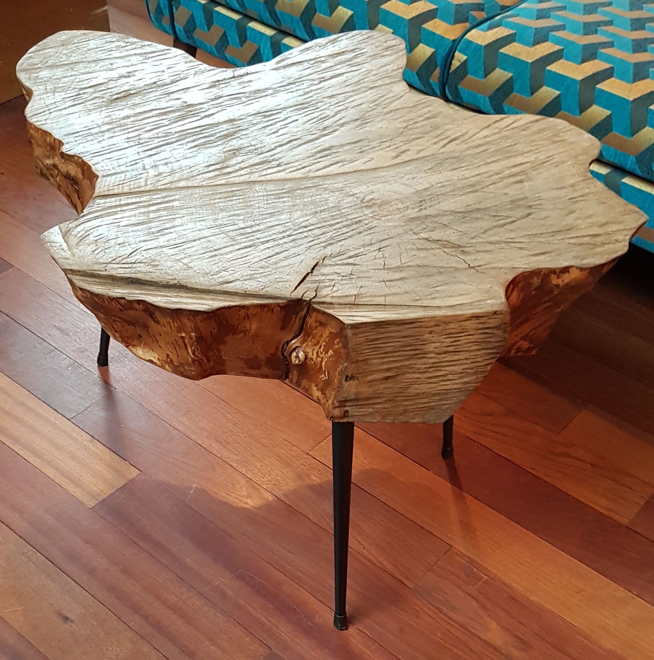 Coffee table free shapes organic design