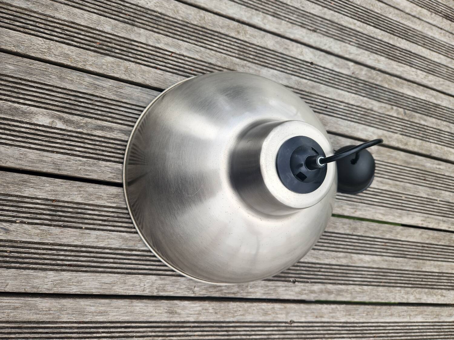 Stainless steel pendant light