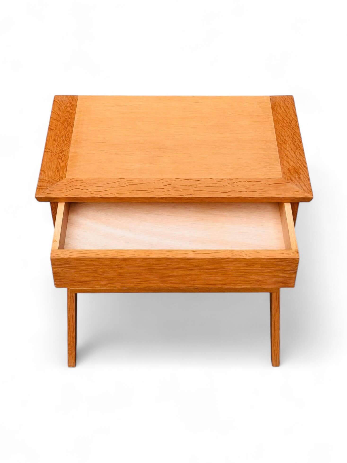 Table d’appoint, bout de canapé vintage