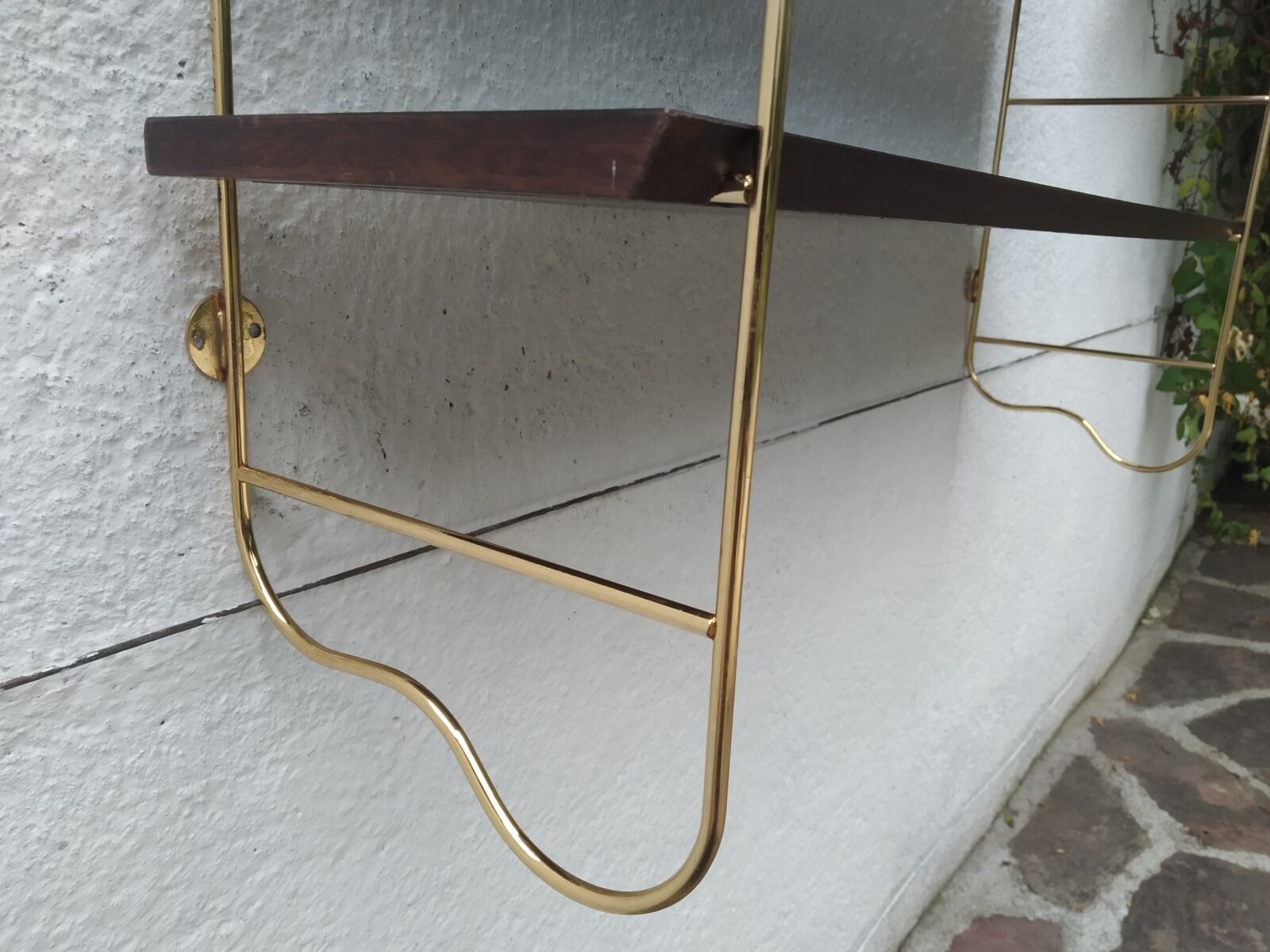 Etagère murale string bois-métal doré