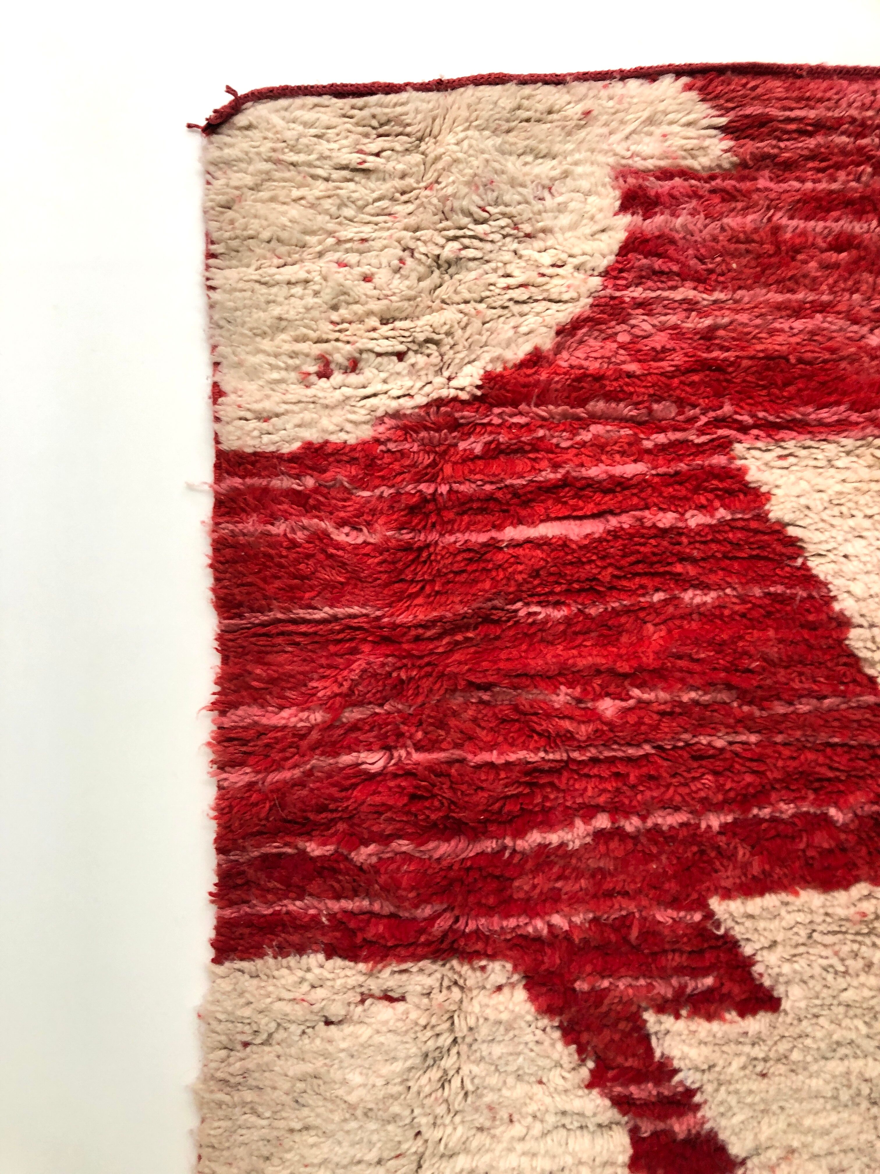 Moroccan Berber carpet Boujaad red and ecru 2,41 x 1.35 m