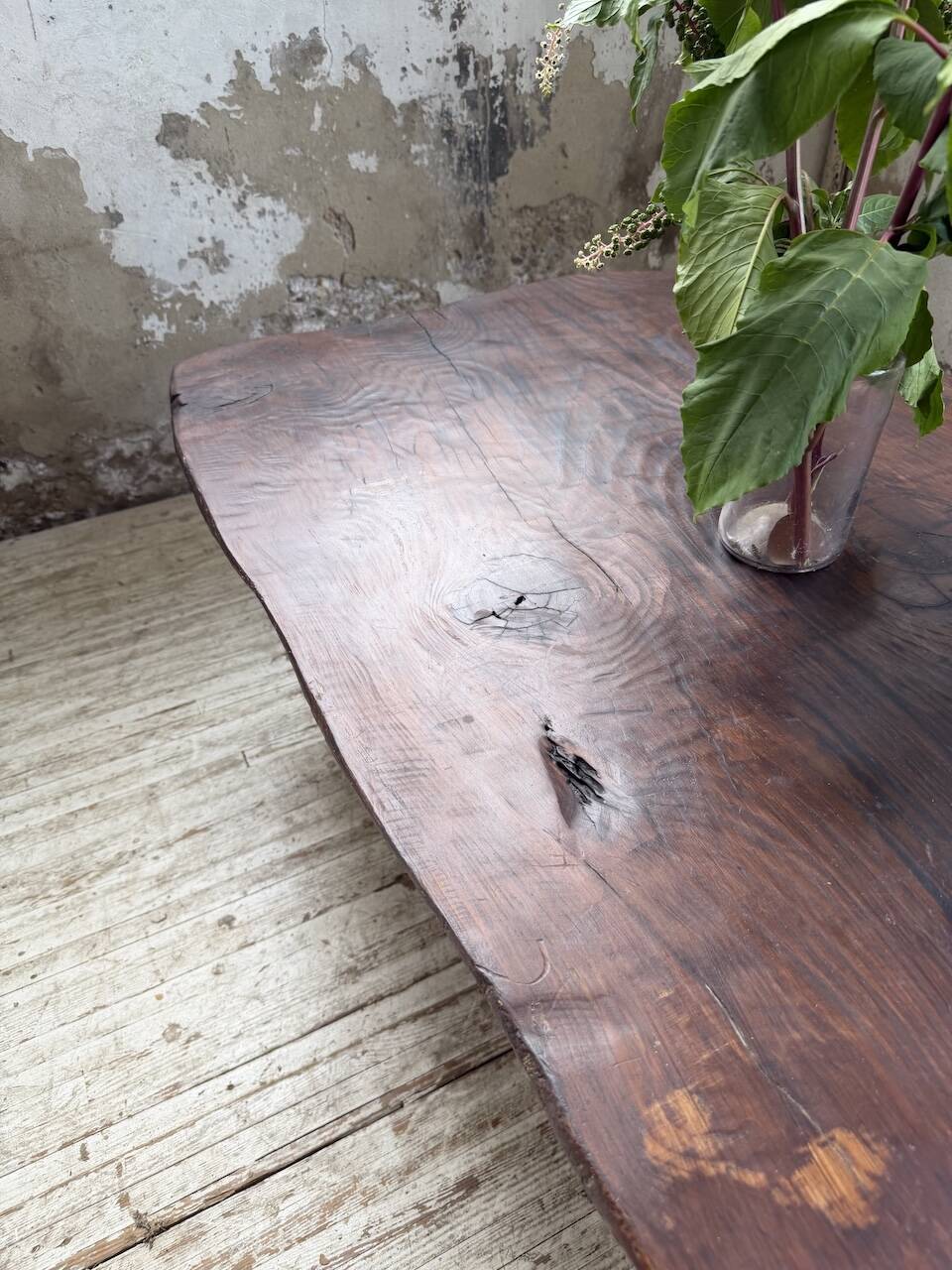 Table basse brutaliste artisanale 1950