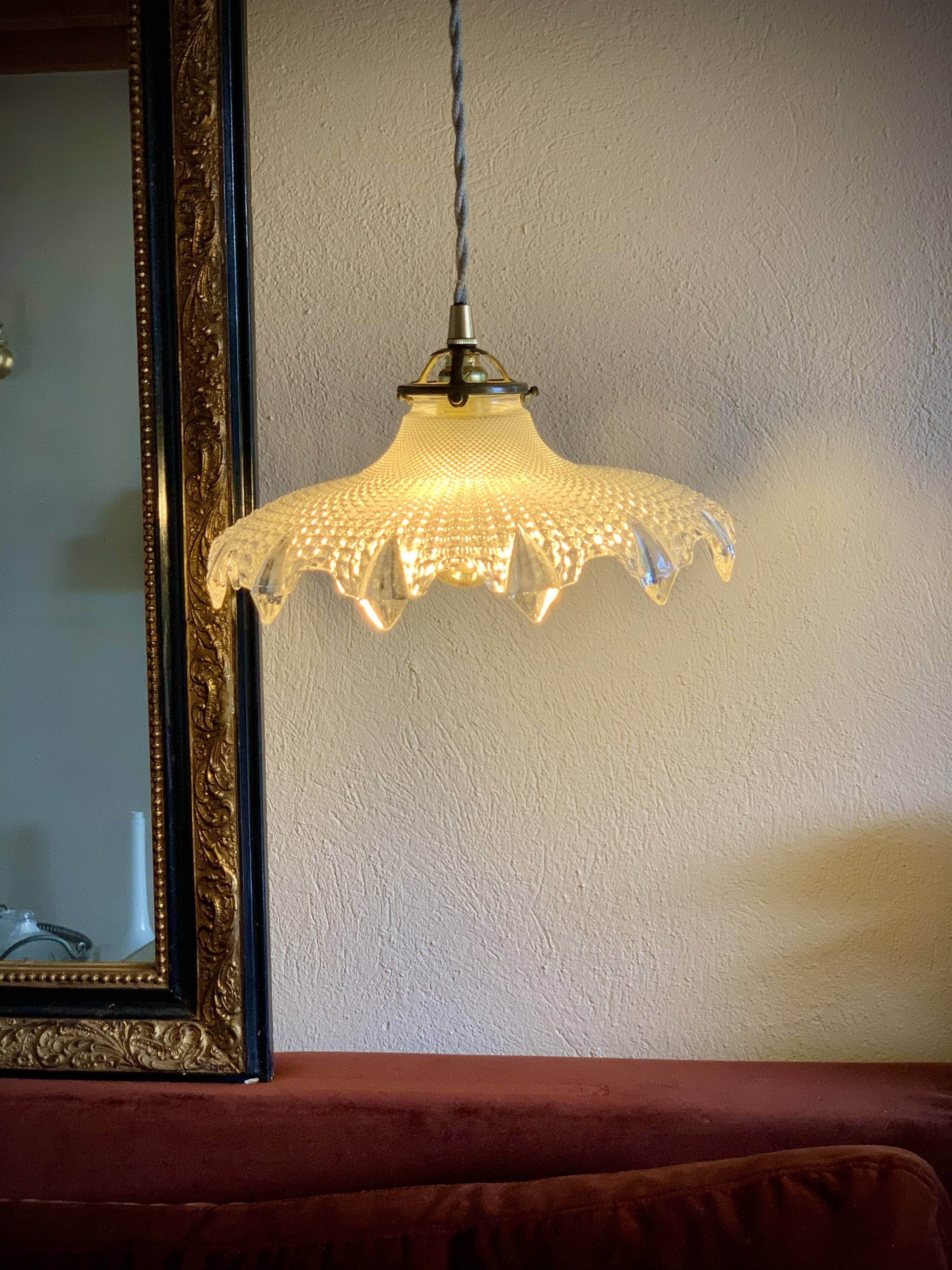 Suspension Holophane vintage diamond glass