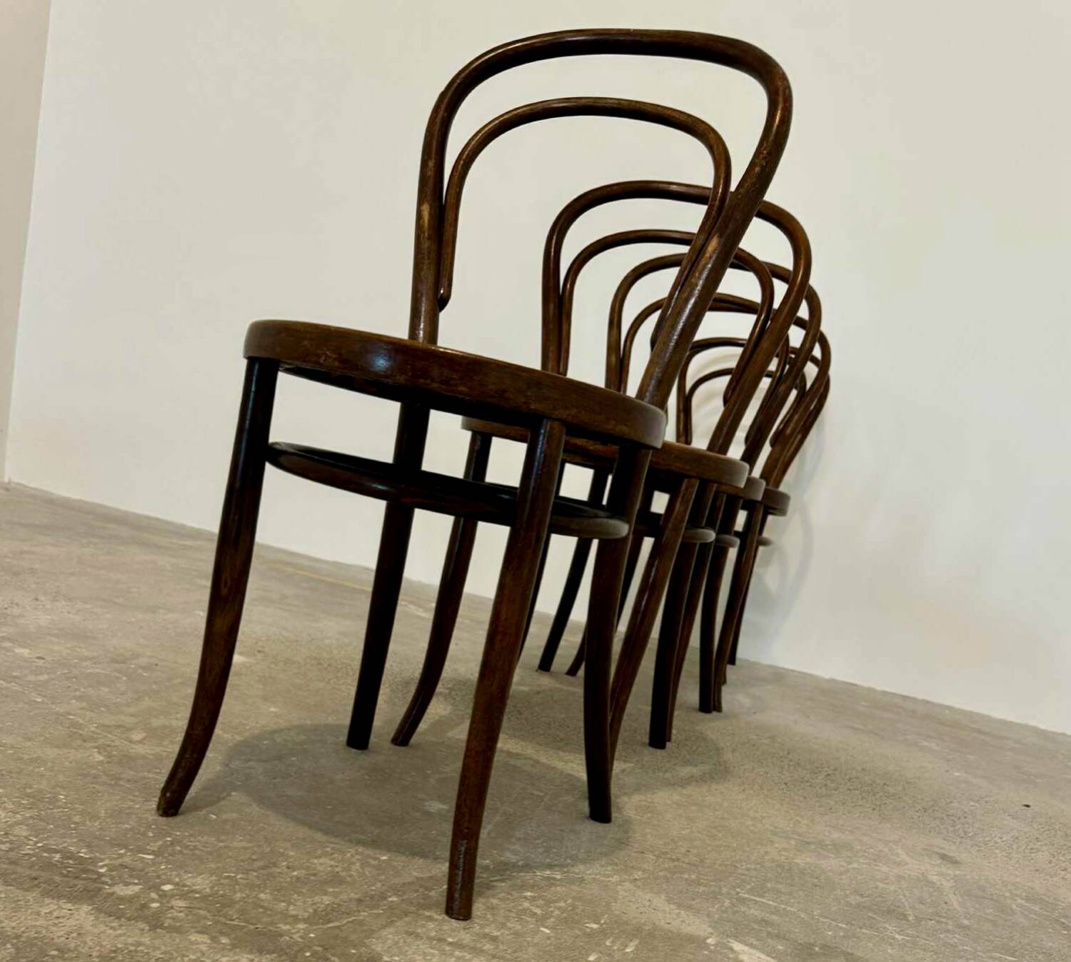 5 Thonet bistro chairs in curved wood