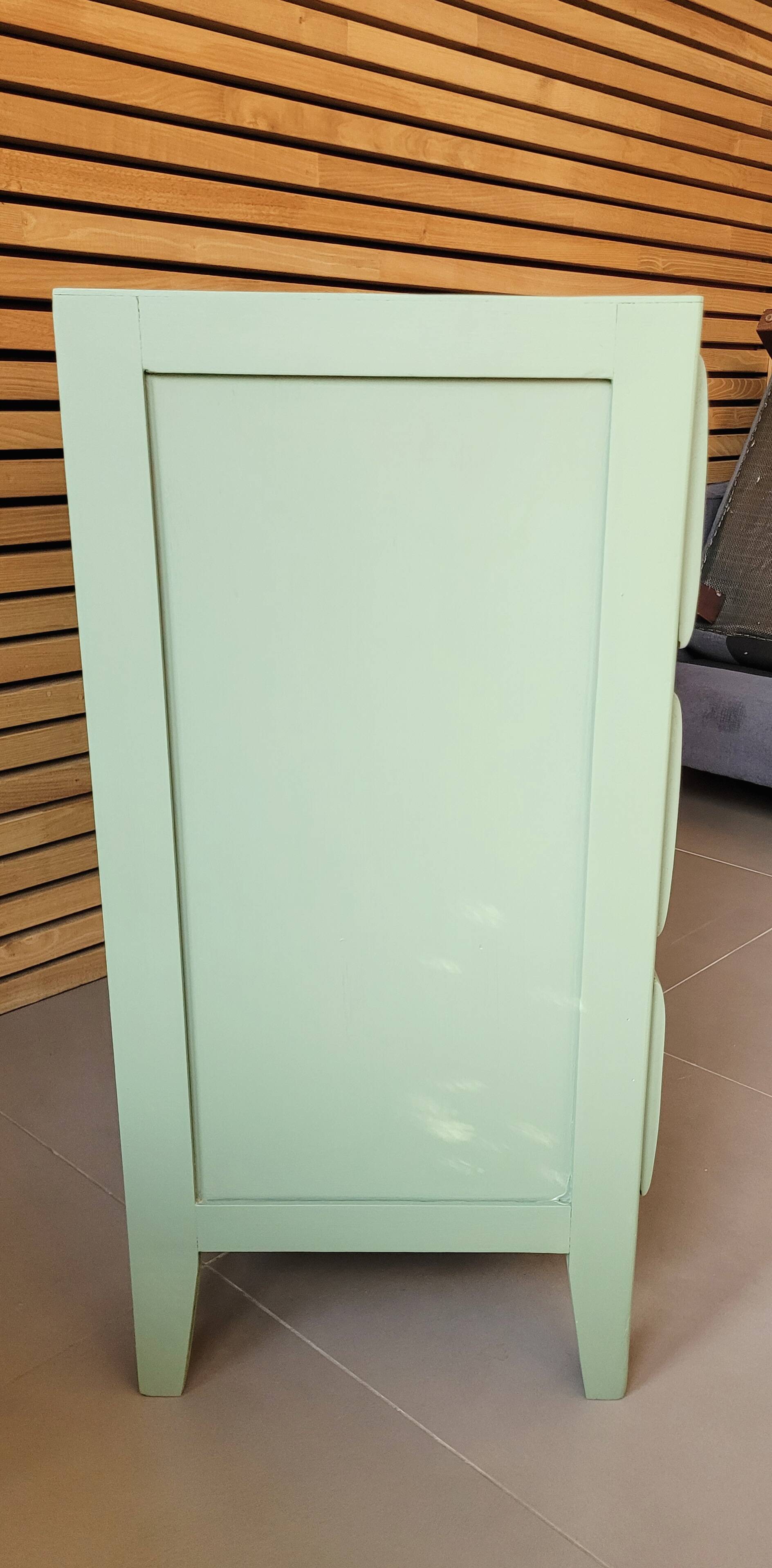 Scandinavian chest of drawers