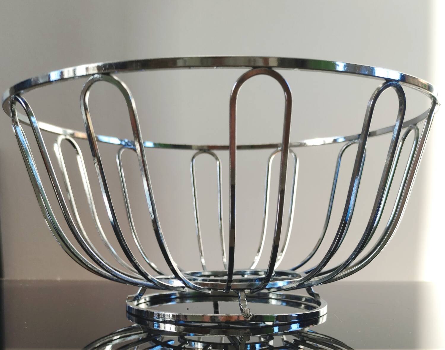 Modernist chrome metal fruit bowl – 1970s/80s