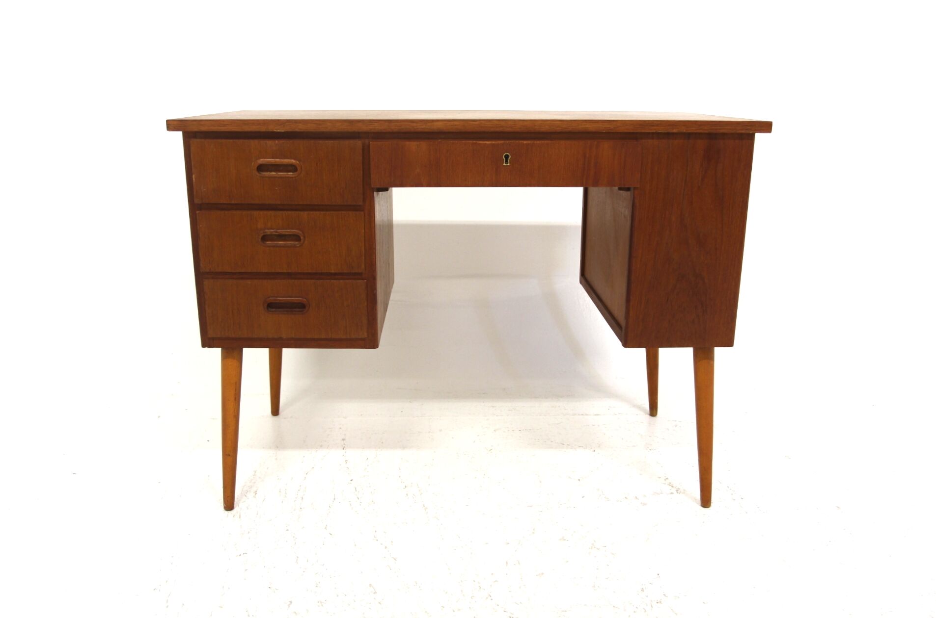 Bureau scandinave en teck, Suède, 1960