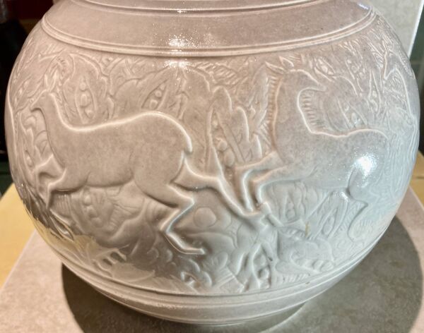 Grand vase art déco en céramique de juliette mazaudois signé au cul