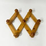 Accordion wall coat rack in solid pine