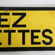 Plaque industrielle d'avertissement "mettez vos lunettes"