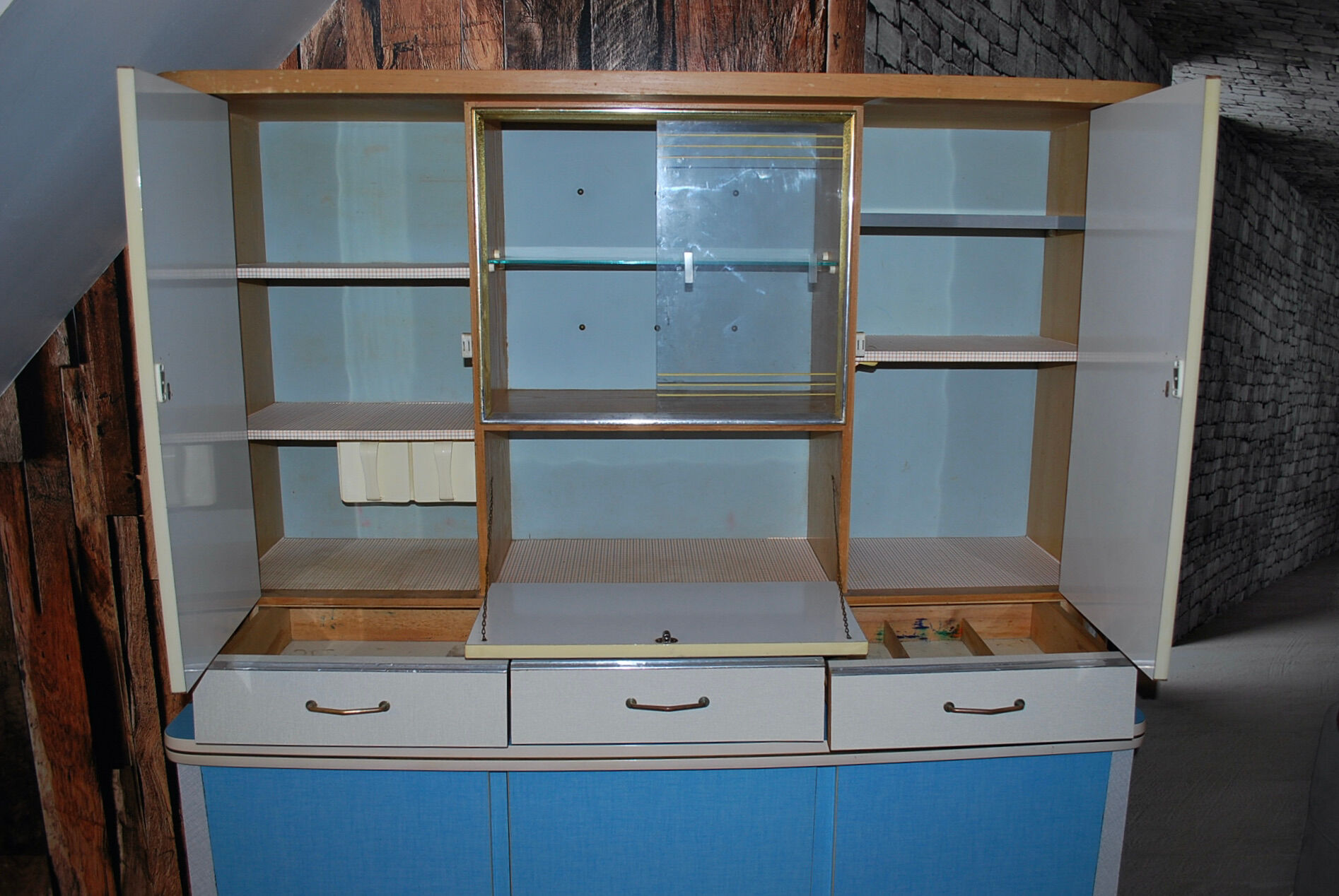 Vintage buffet
