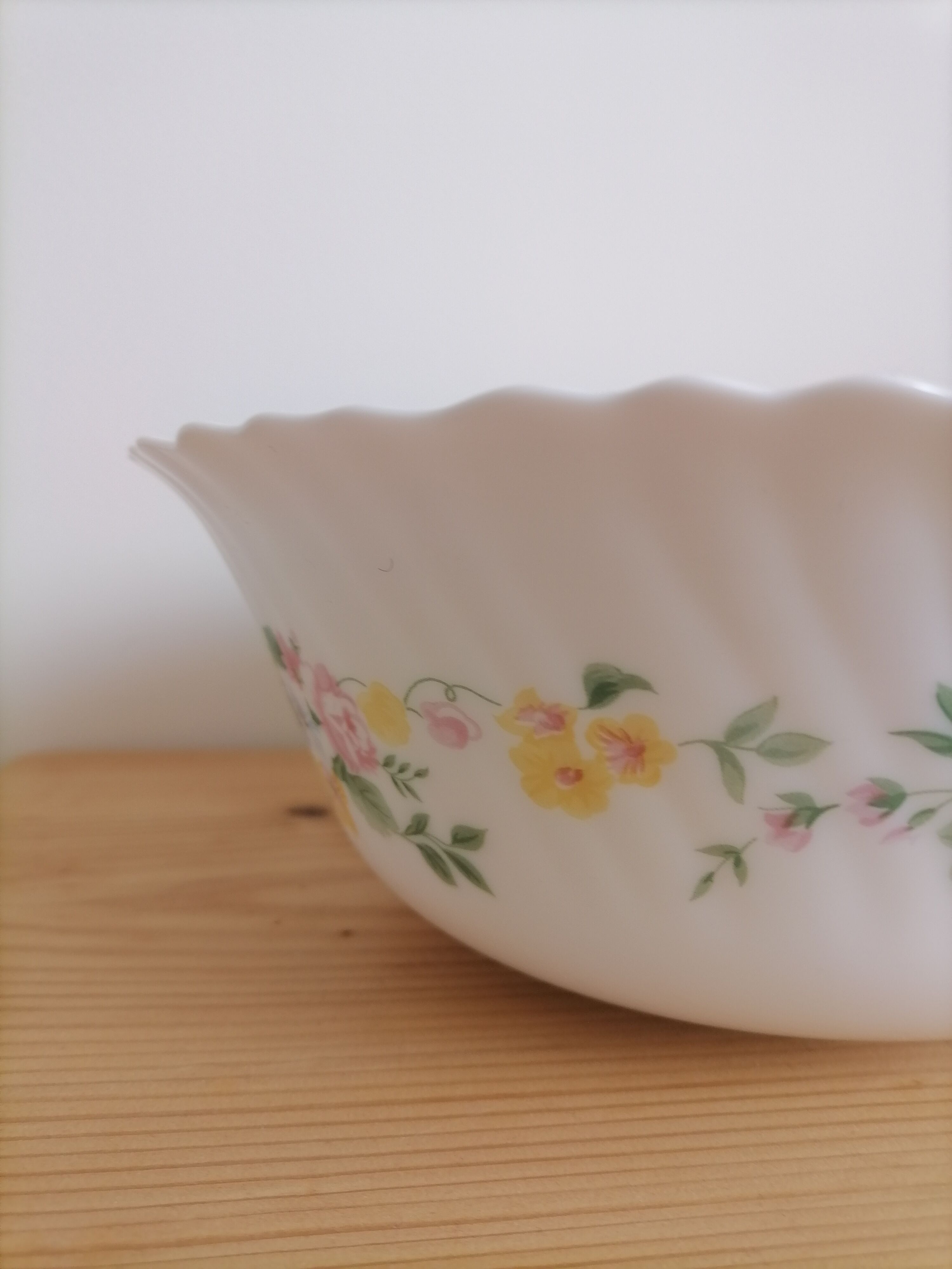 Arcopal salad bowl Victoria model