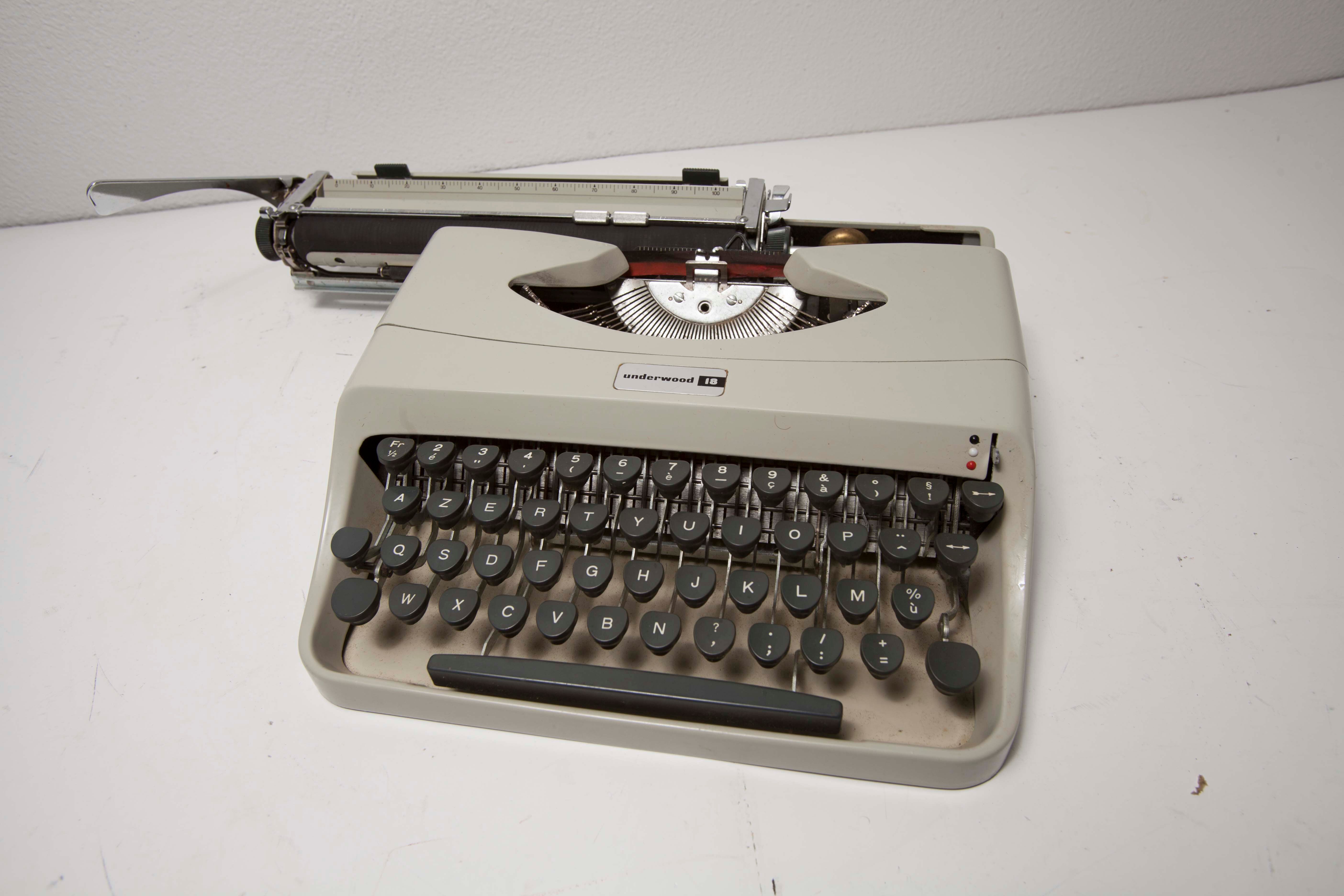 Underwood 18 typewriter