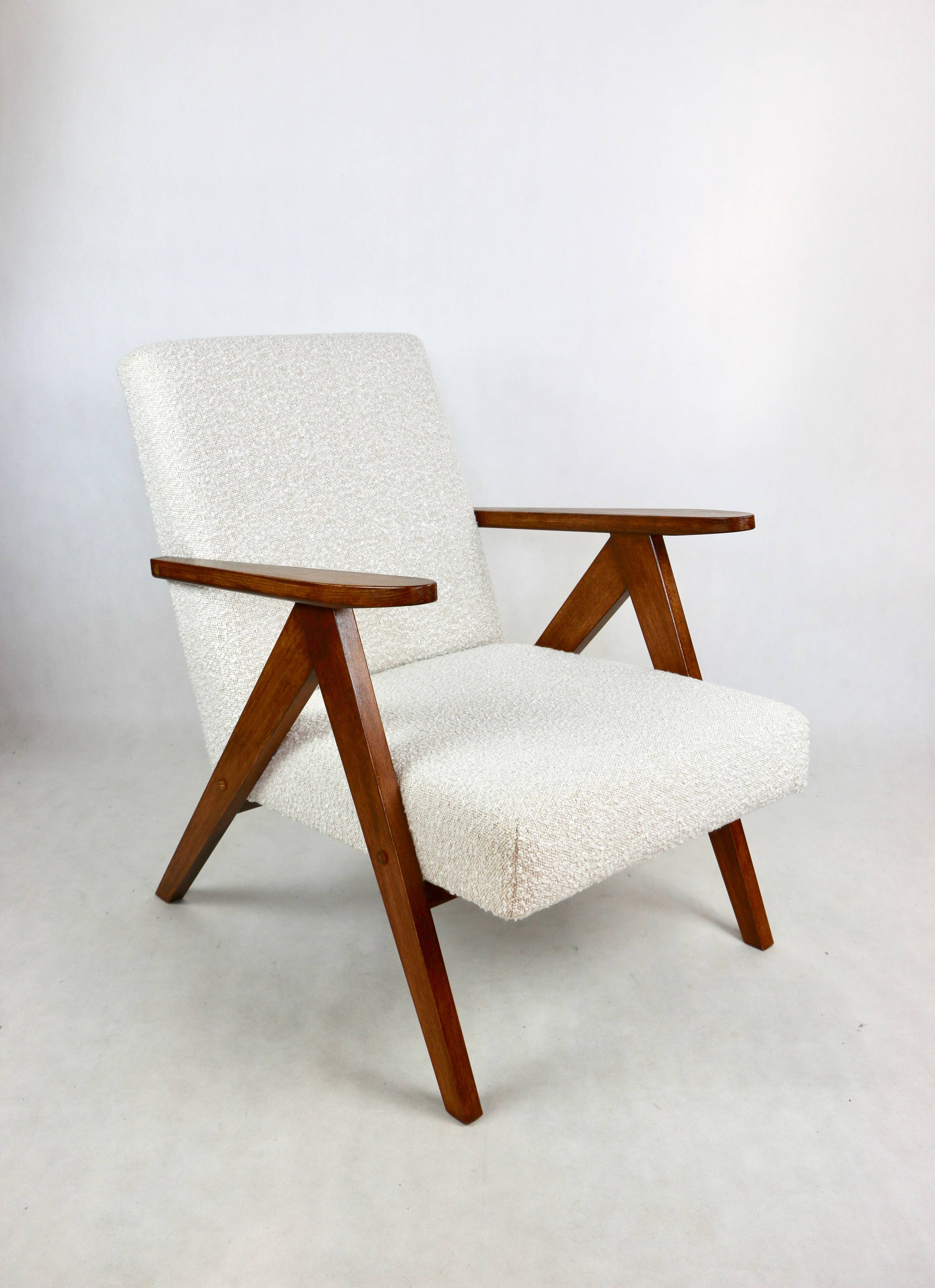 Vintage B-310 VAR white structured bouclé armchair 1970s - 2 pieces available