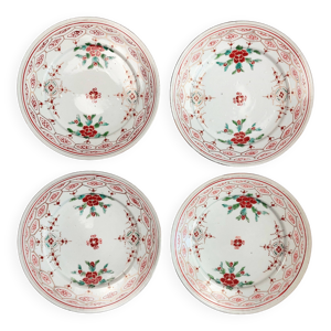 Lot de 4 assiettes anciennes - porcelaine