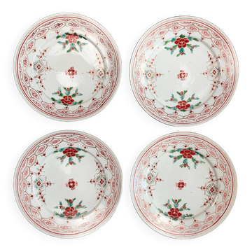 Lot de 4 assiettes anciennes en porcelaine Arita