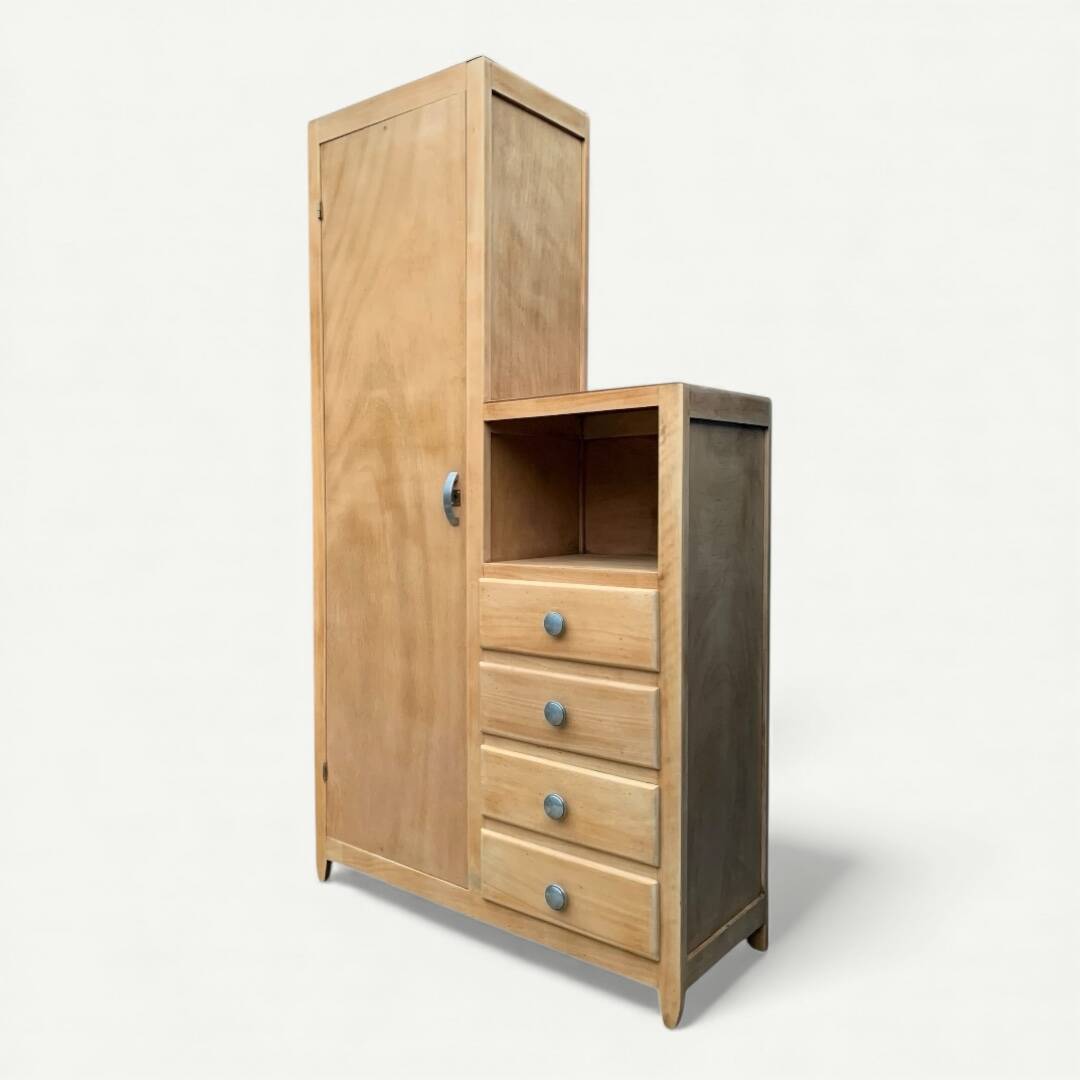 Armoire parisienne asymétrique bois brut 1950
