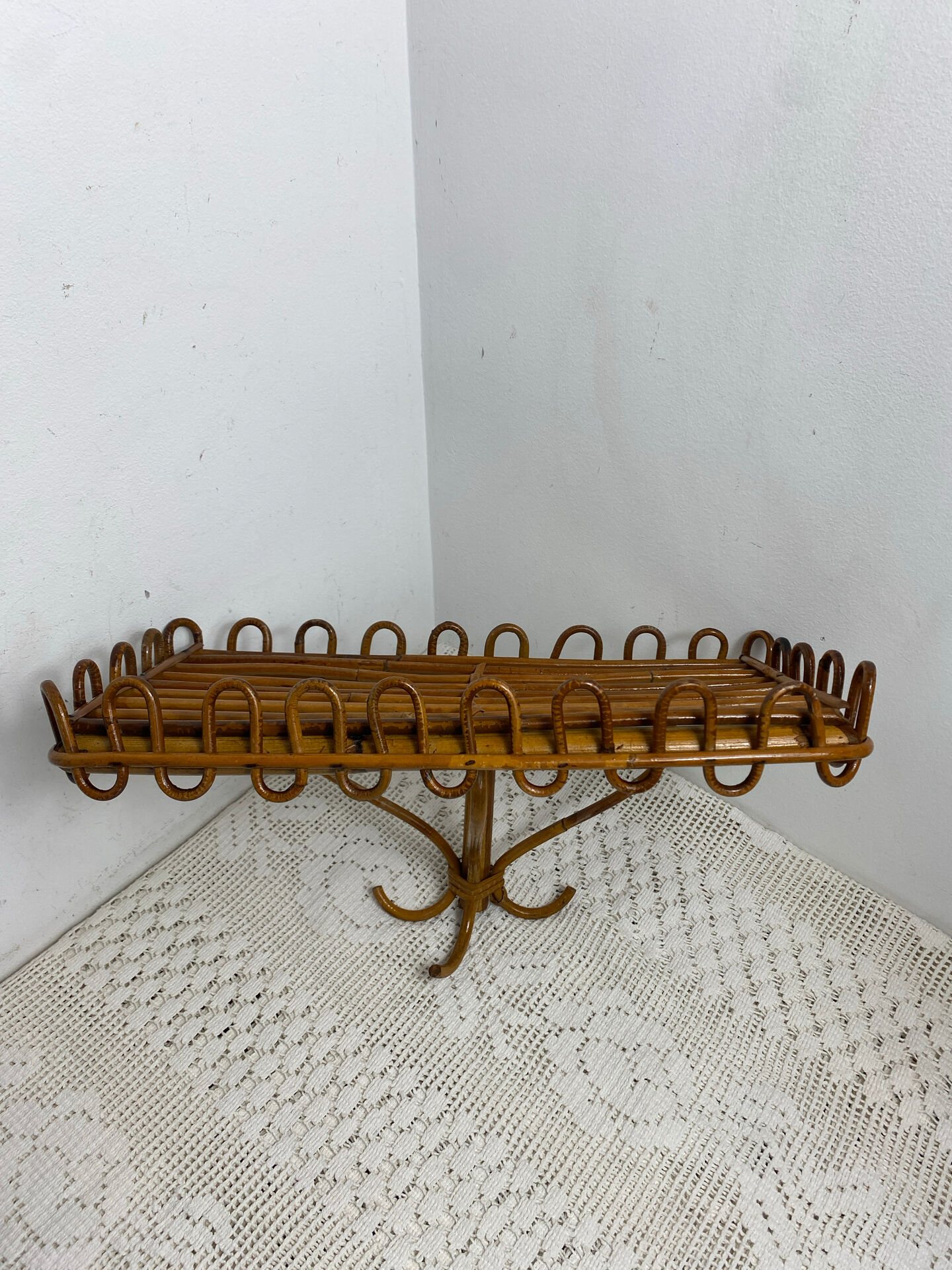 Shelf or wall console in rattan and bamboo