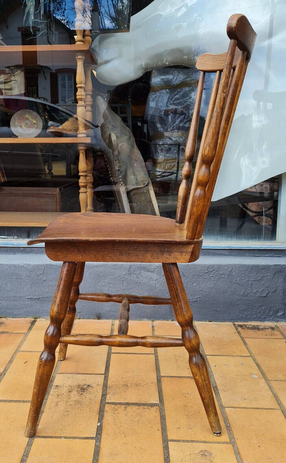 Baumann Tacoma model / series of 12 western chairs: Nordic-inspired design