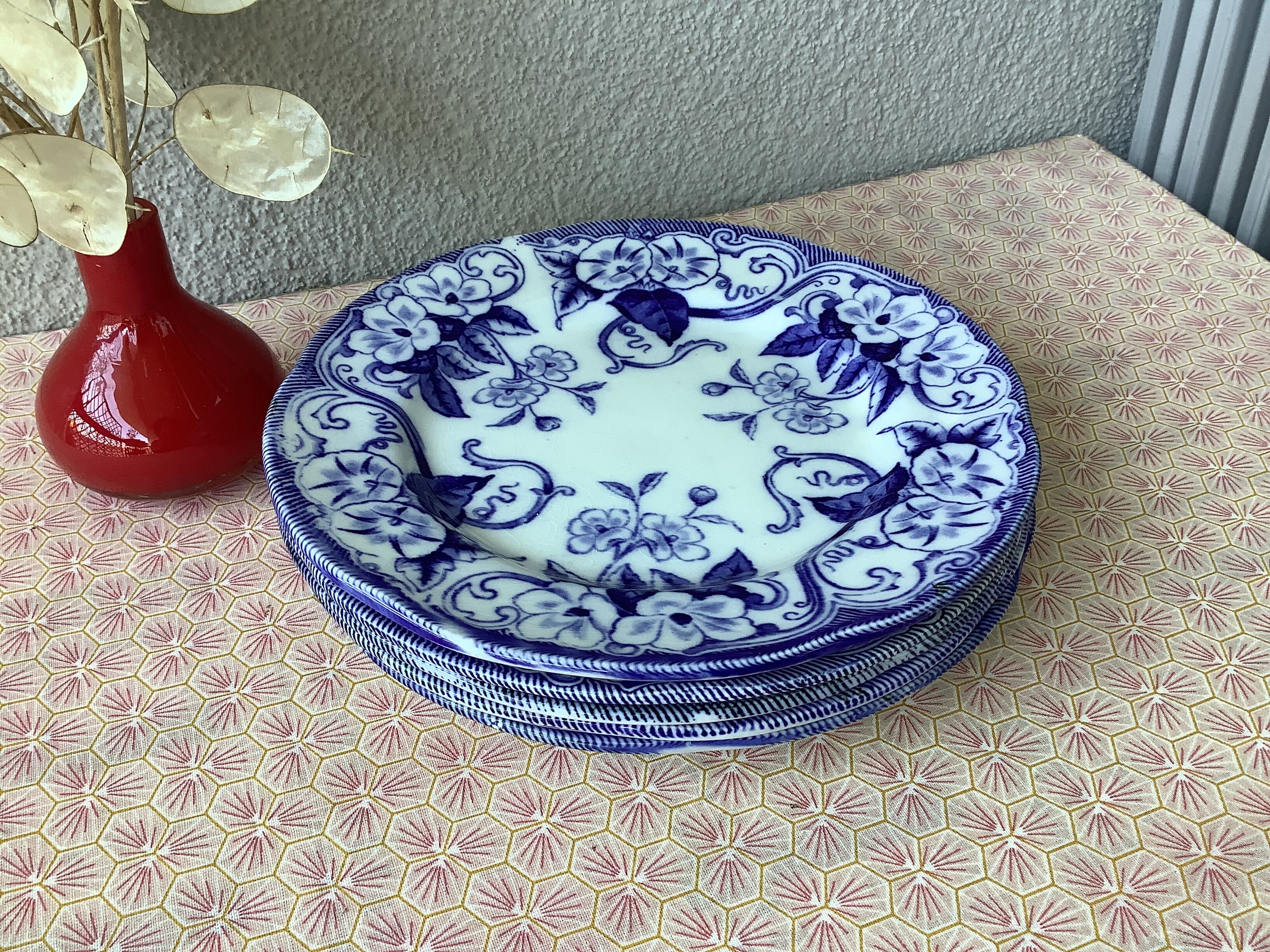 Creil & Montereau plates model Flora XIXth - Terre de fer