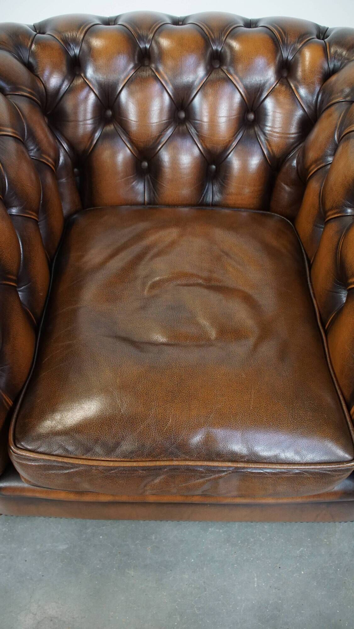 Classic Genuine Leather English Chesterfield Armchair in Good Condition
