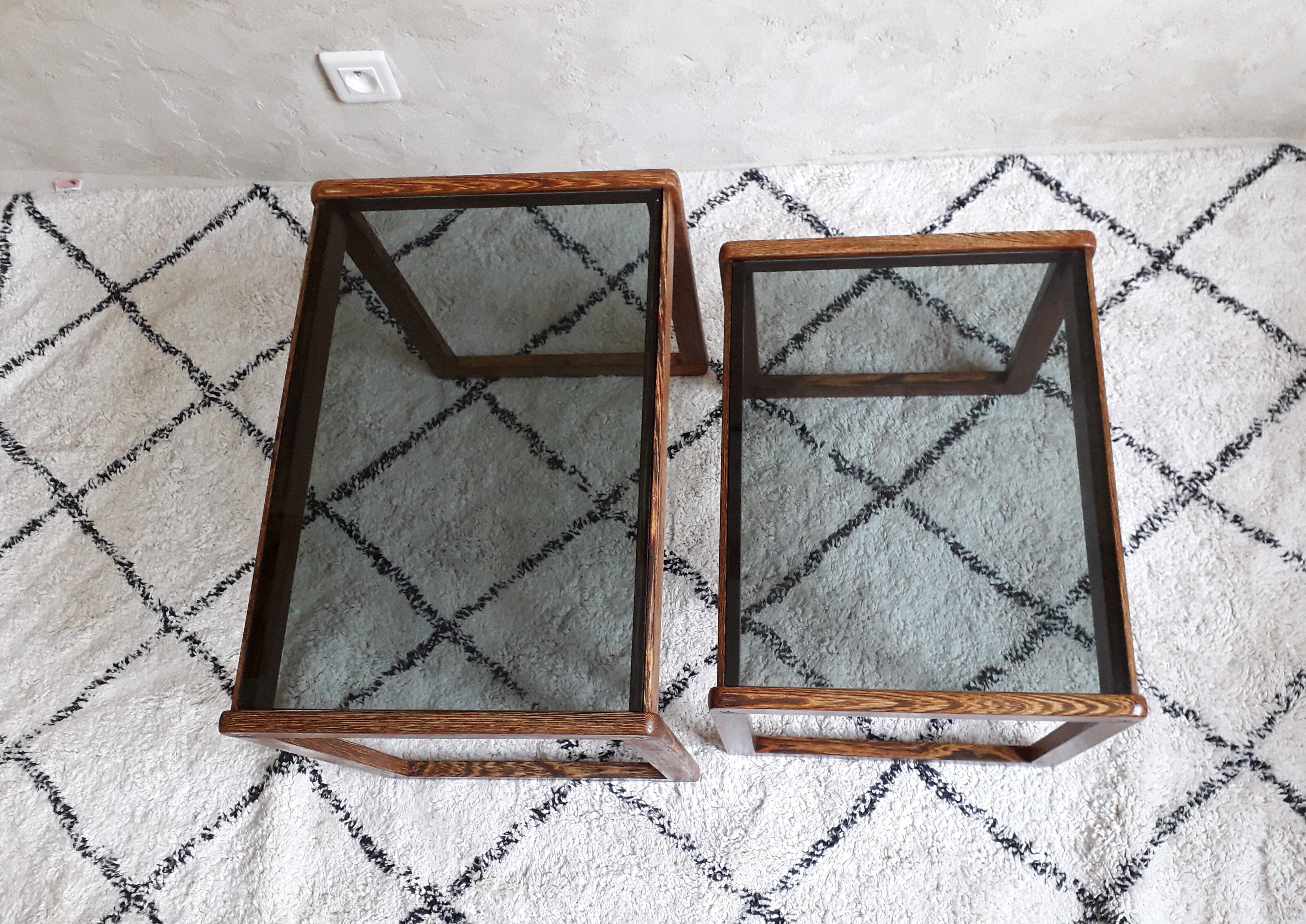 Giggled coffee tables