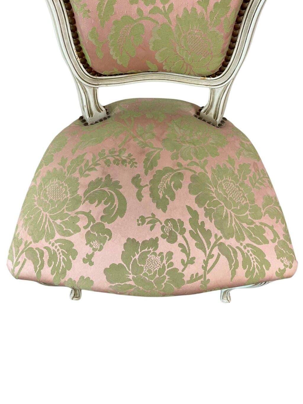 Chaise baroque vintage avec accent rose/vert