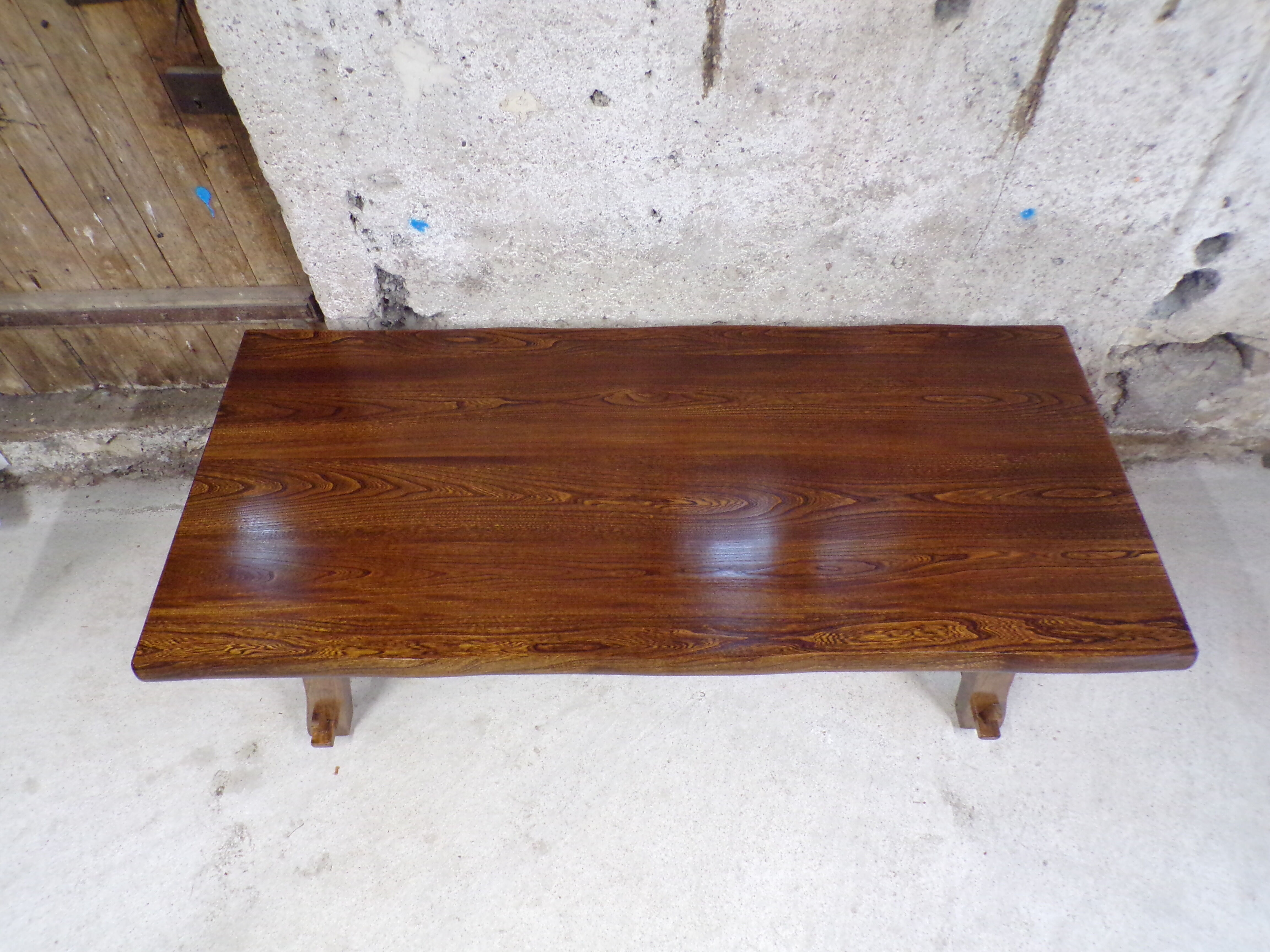 Farm table