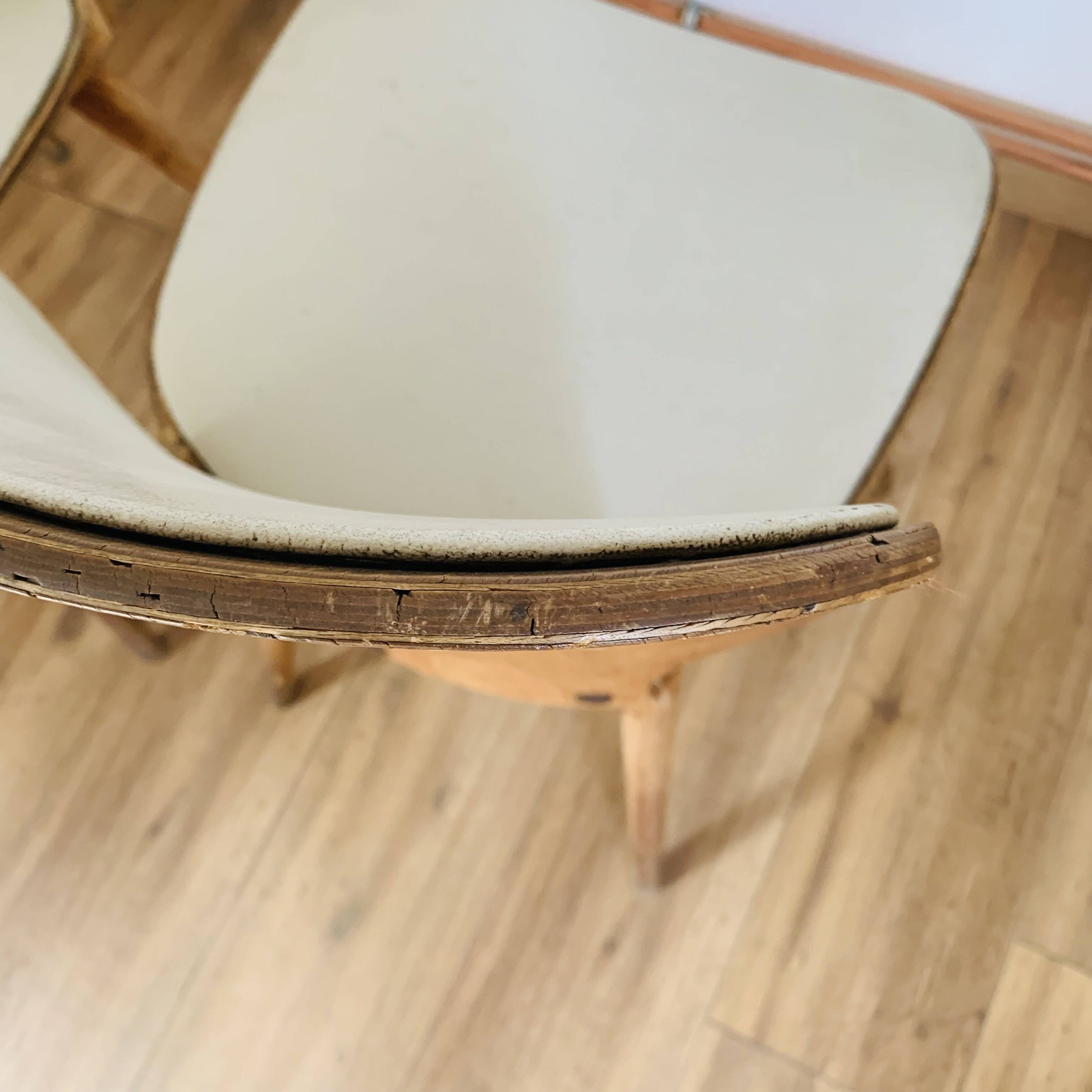 Paire de chaises vintage baumann