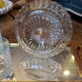 Twisted molded glass decanter