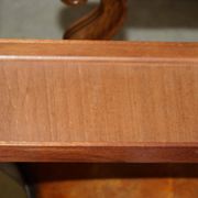 High Victorian leather tête-à-tête canapé with a walnut burr chessboard.