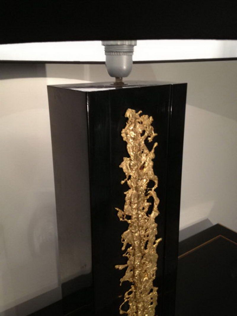 Large black lacquered lamp with gilt bronze decoration