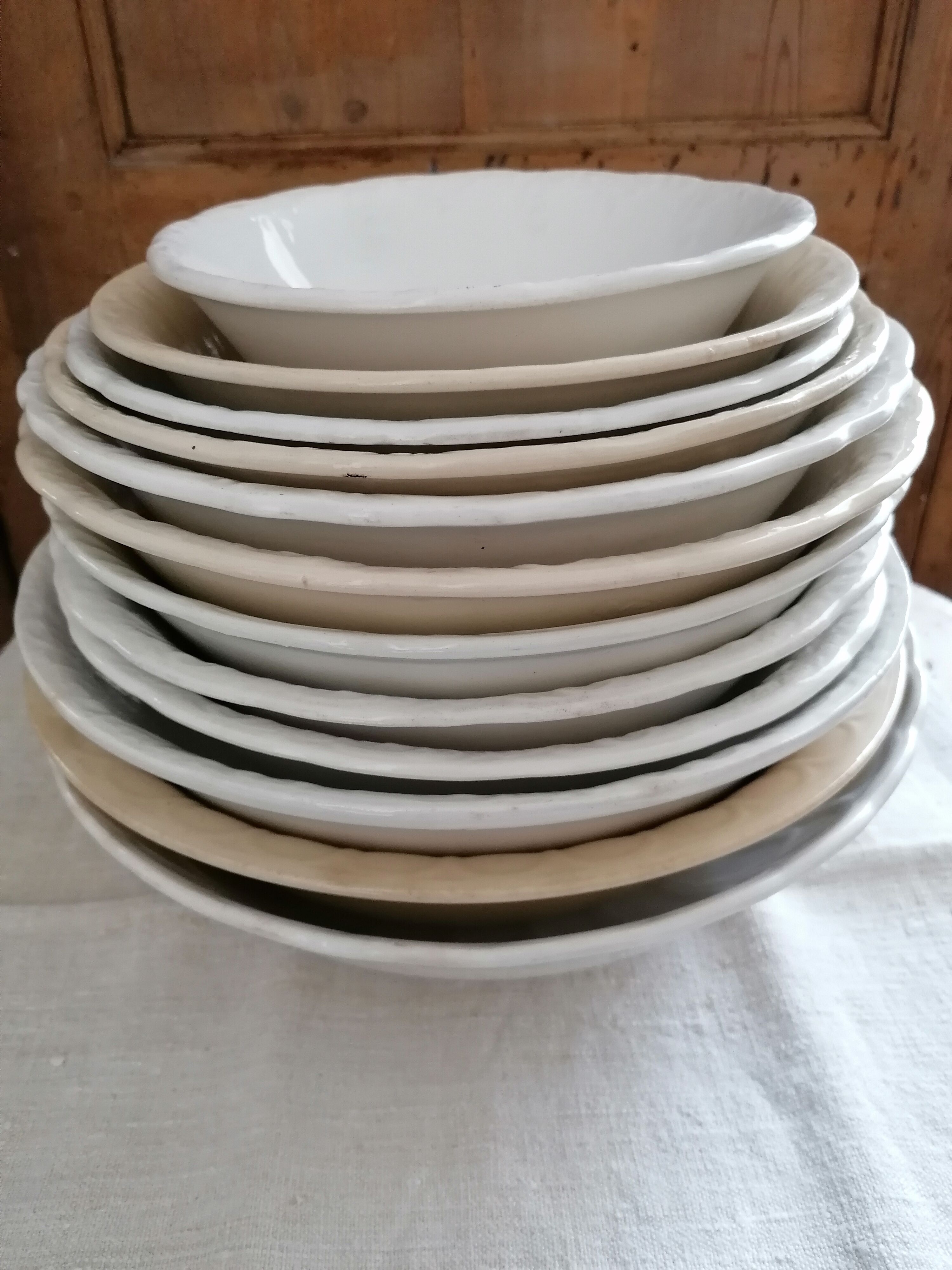 Salad bowl in Belgian earthenware Boch and brothers