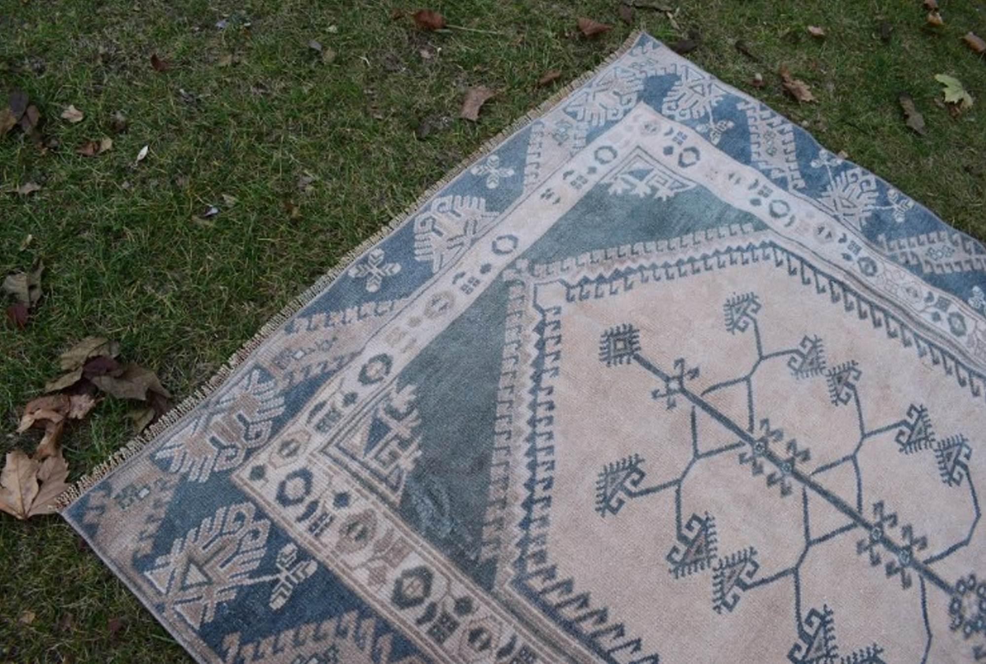 Vintage distressed Turkish Oushak rug 150 x 275 cm