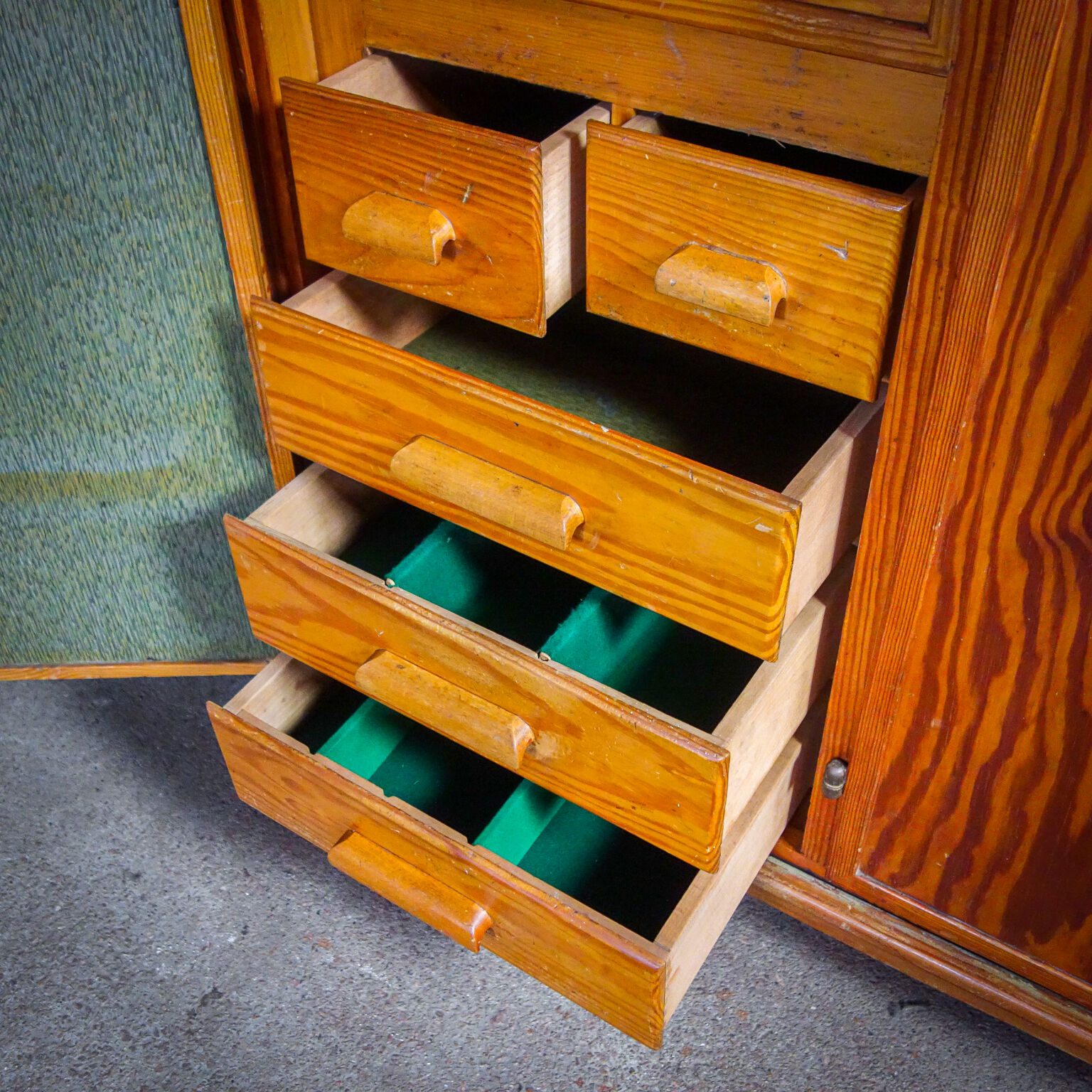 Armoire de cuisine vintage années 1950