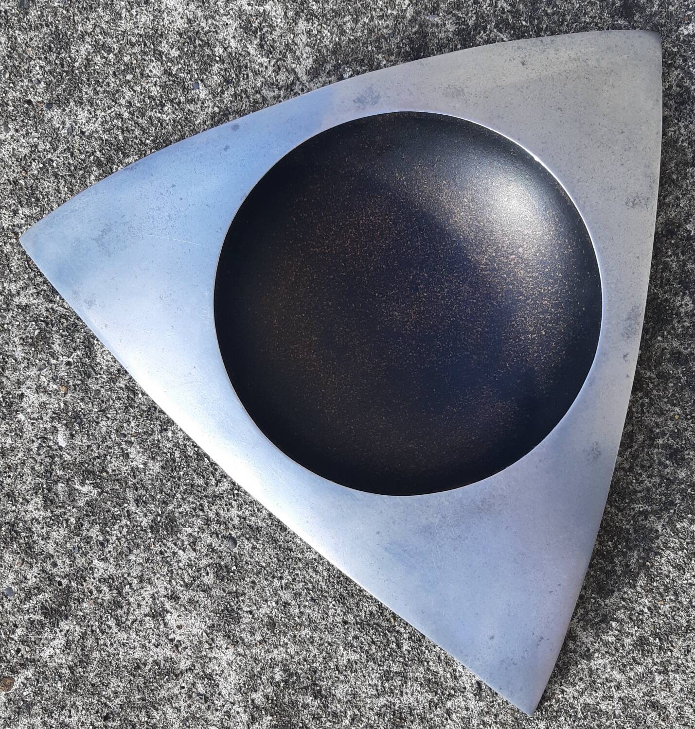 Cast aluminum ashtray or pocket emptier