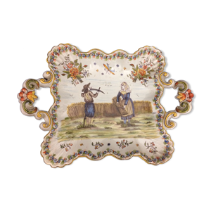 plat en faïence de Desvres