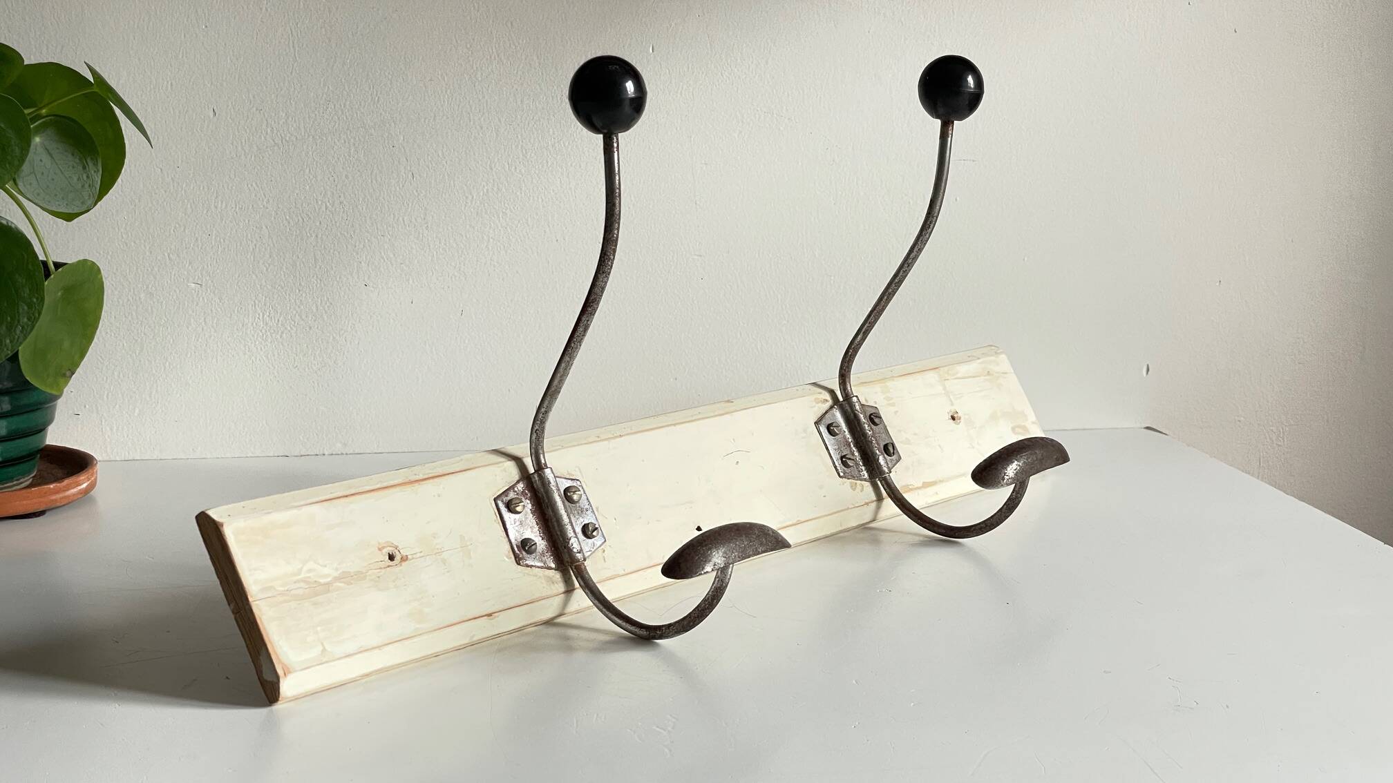 ANTIQUE SCHOOL COAT RACK White Wood