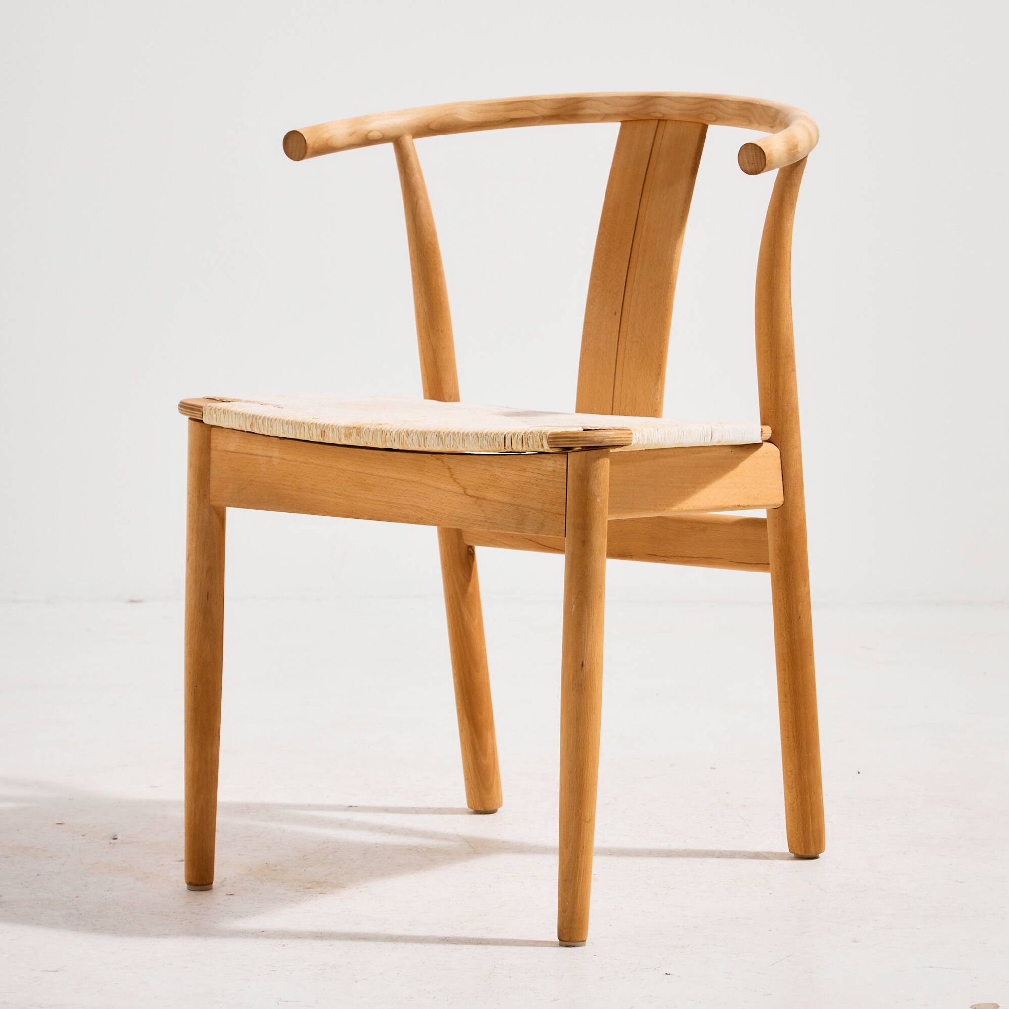 MK10689 Chaise de salle à manger en hêtre