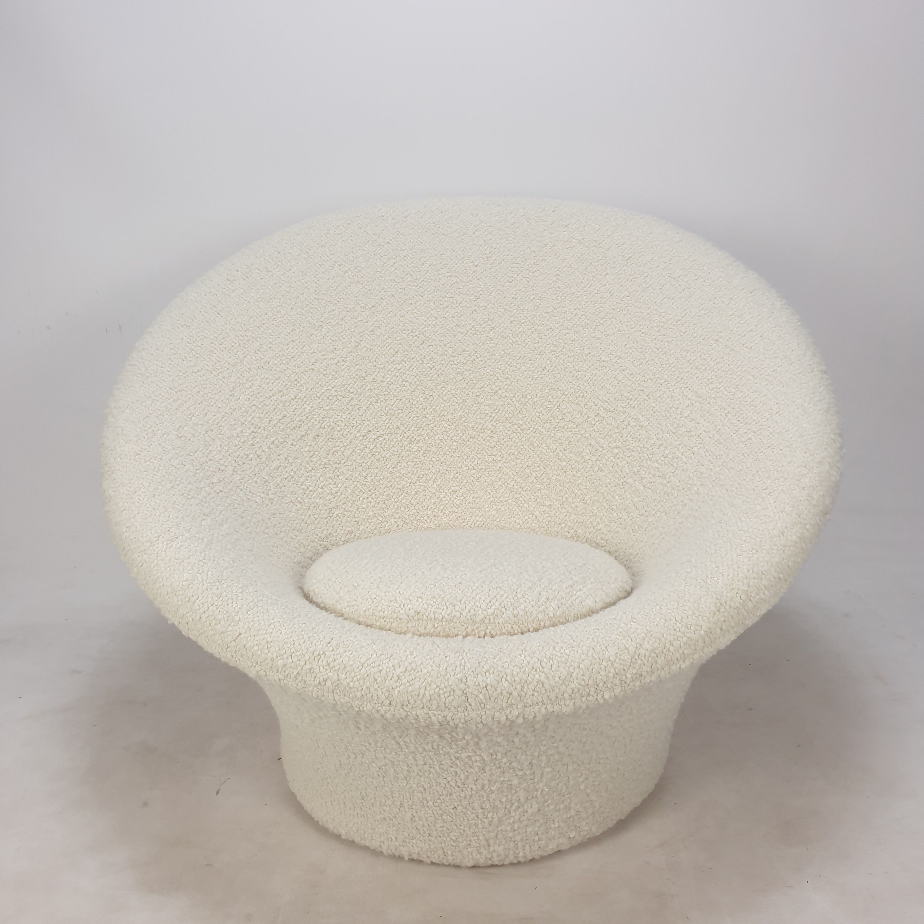 "Big" Mushroom armchair and pouf by Pierre Paulin for Artifort, 1960