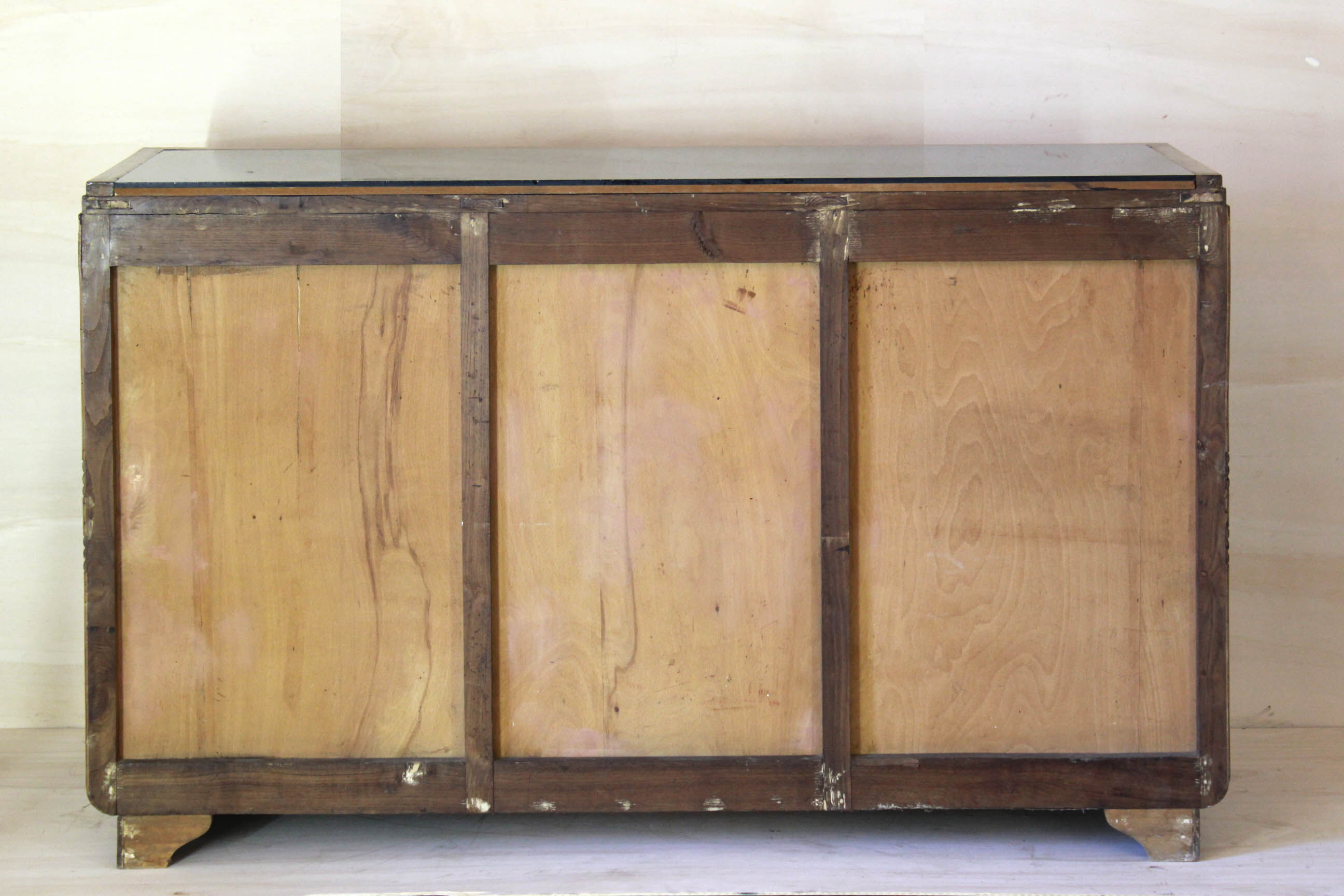 1930s walnut credenza in art deco style