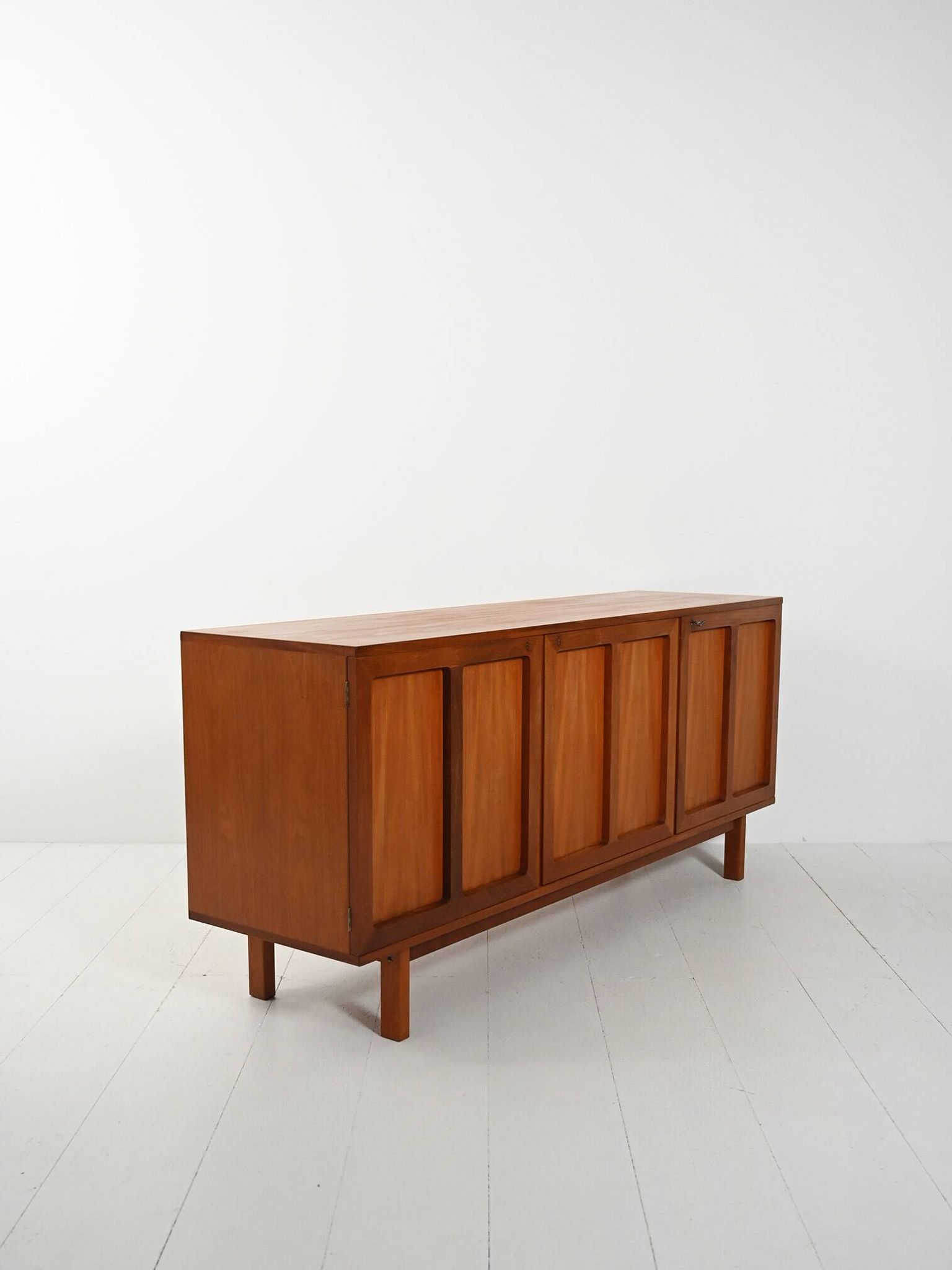 Buffet vintage suédois par Karl Erik Ekselius