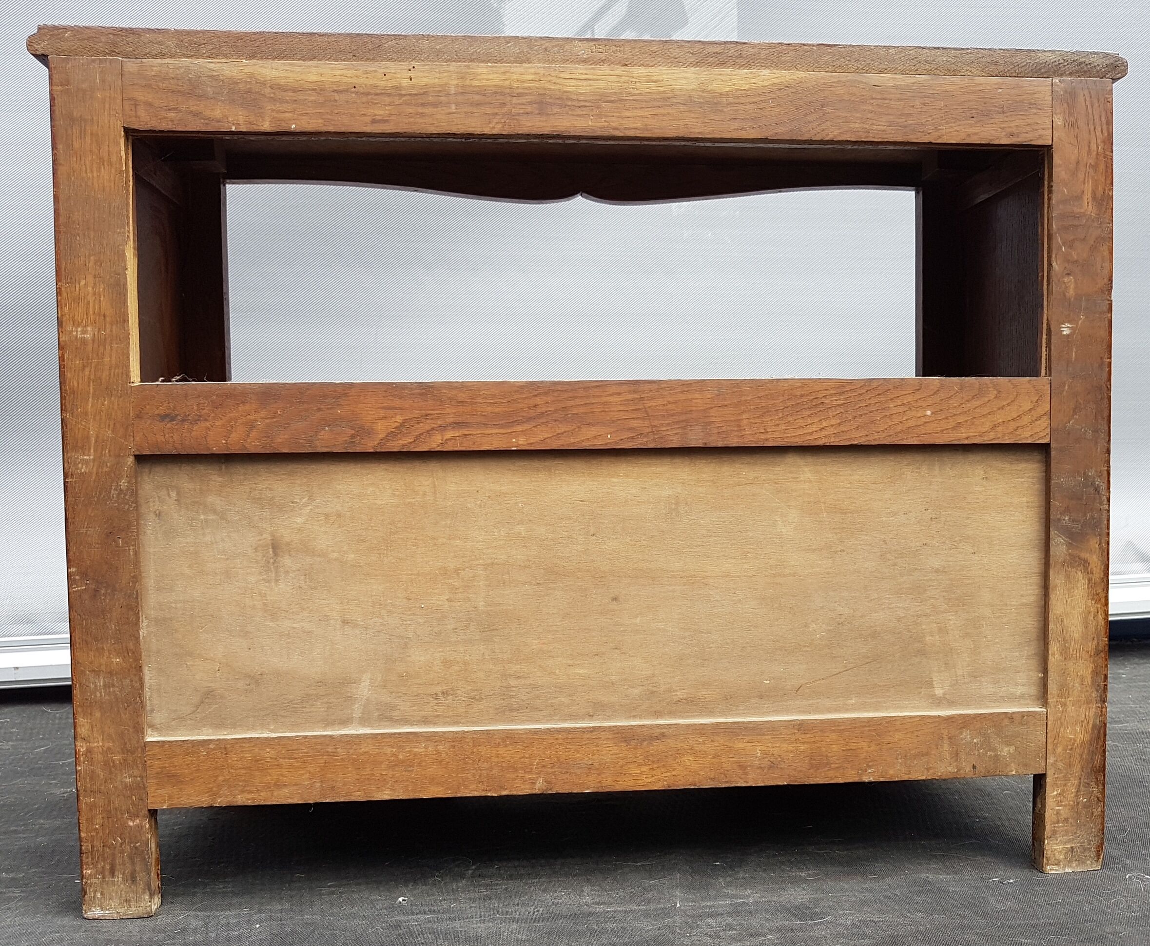 Bookcase Bibus pedestal moustache